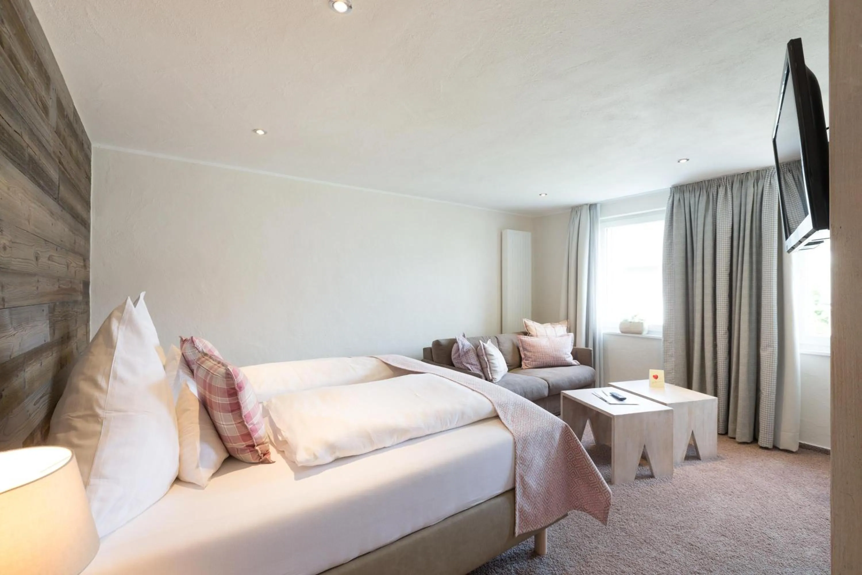 Bedroom, Bed in Hotel Nuhnetal