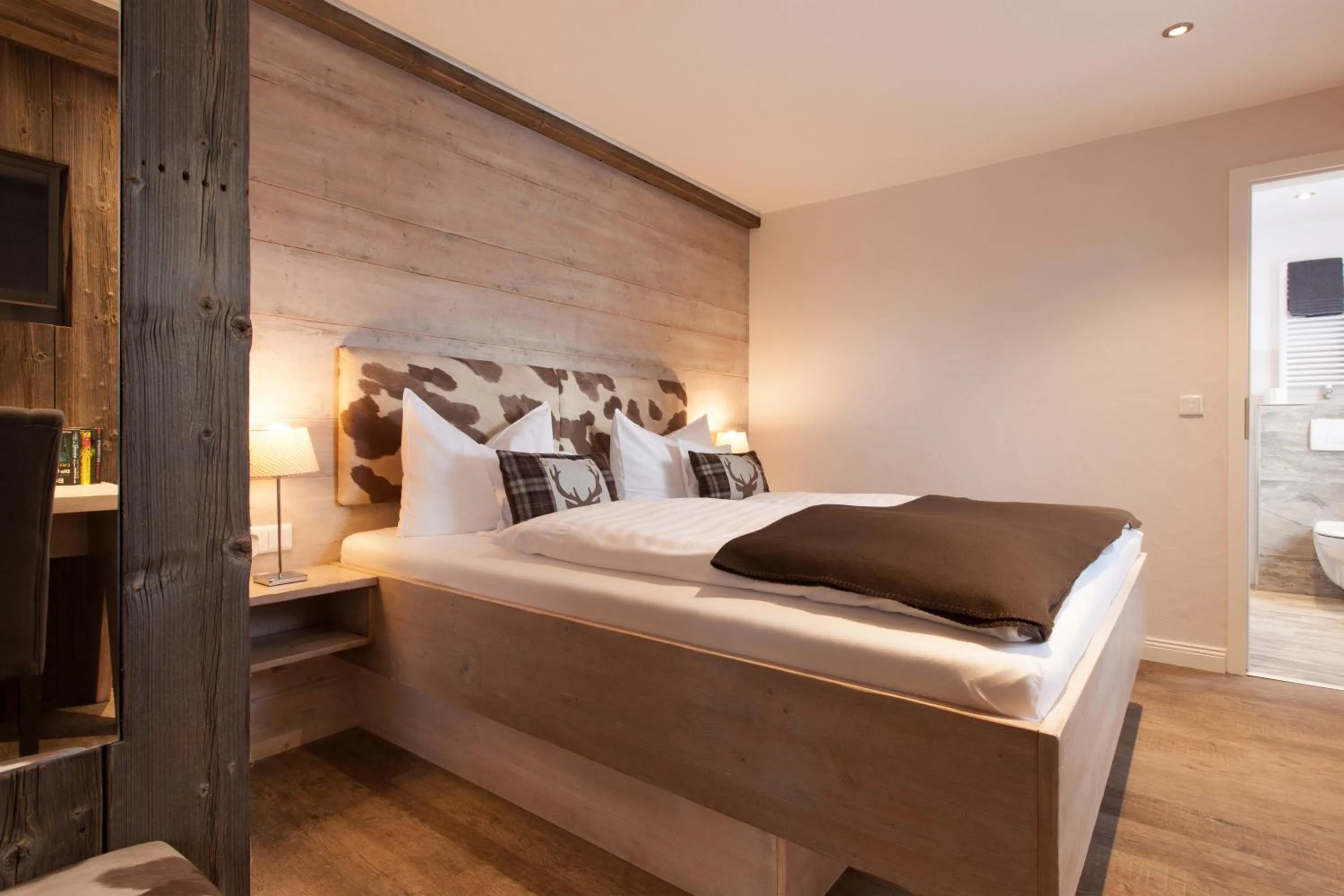 Bed in Hotel Nuhnetal