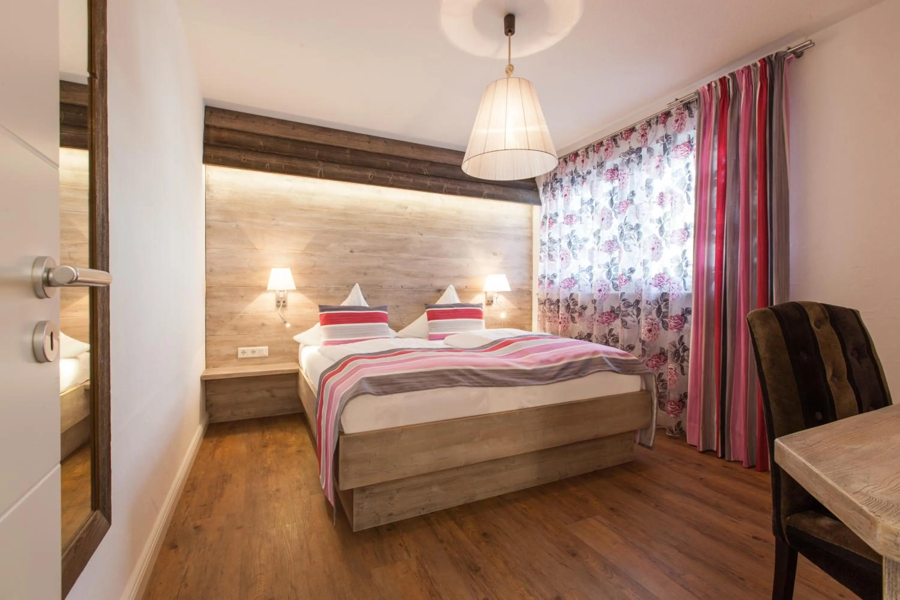 Bedroom, Bed in Hotel Nuhnetal