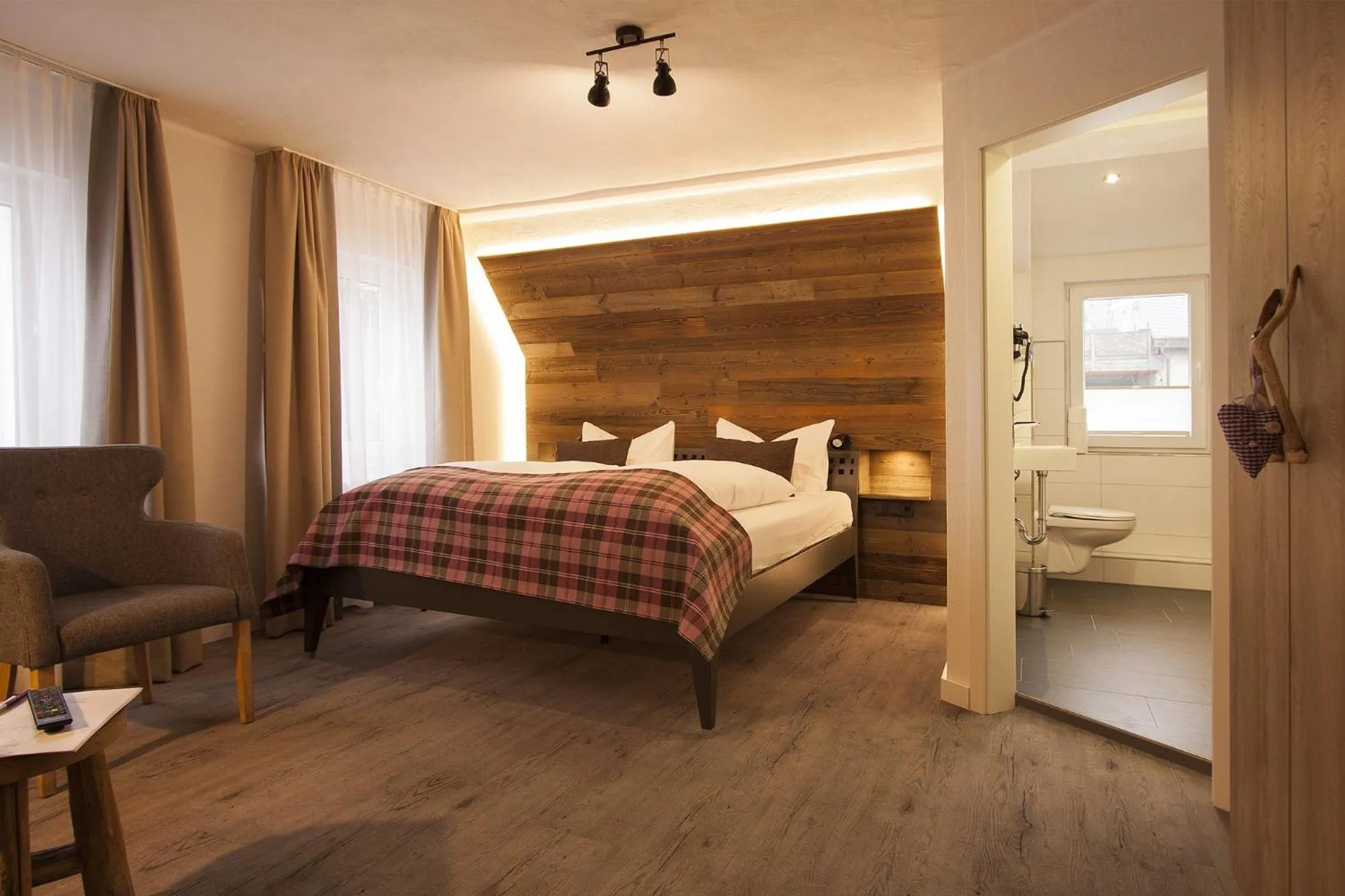 Bed in Hotel Nuhnetal