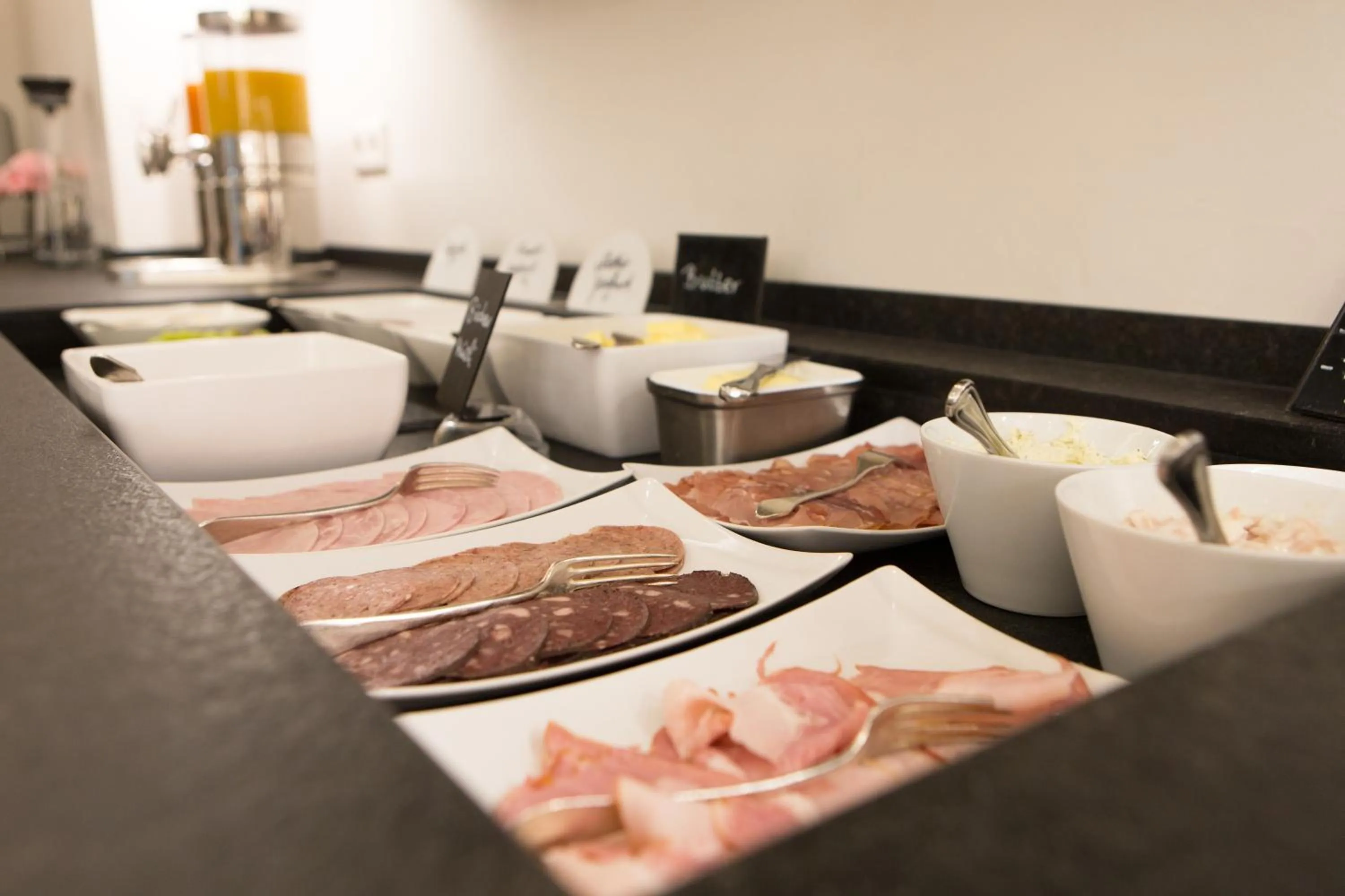 Food and drinks in Hotel Nuhnetal