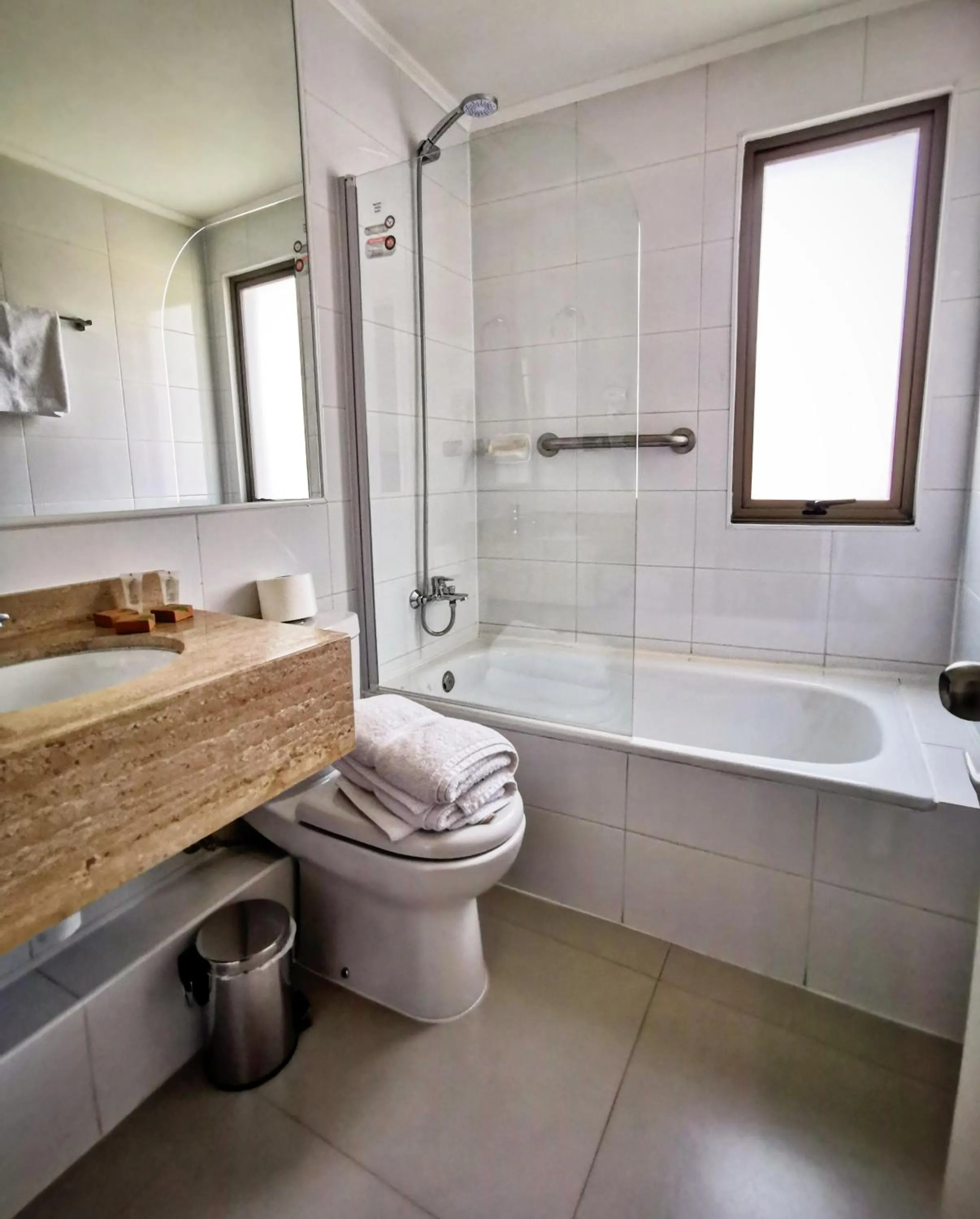 Bathroom in Apart Hotel Viva Providencia