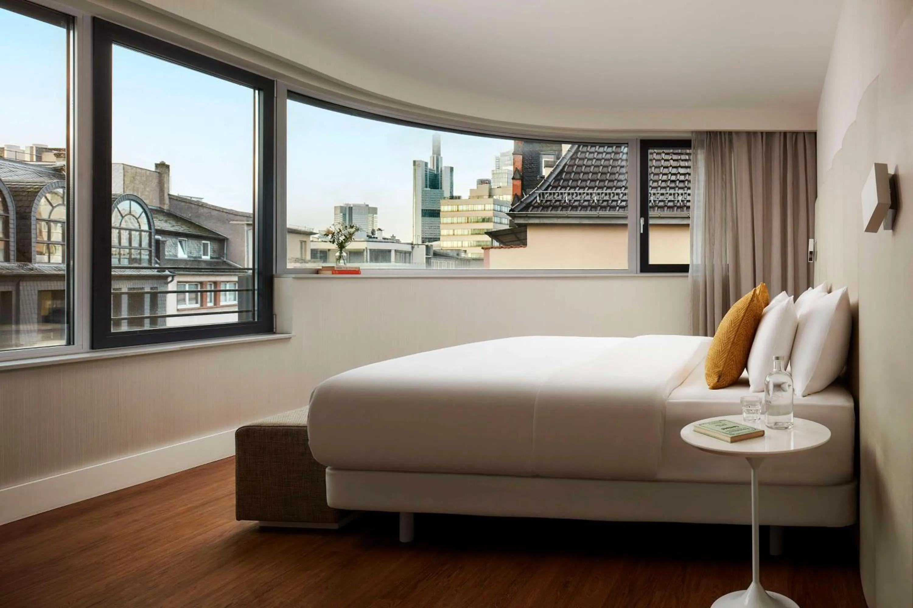 Bedroom, Bed in Avani Frankfurt City Hotel