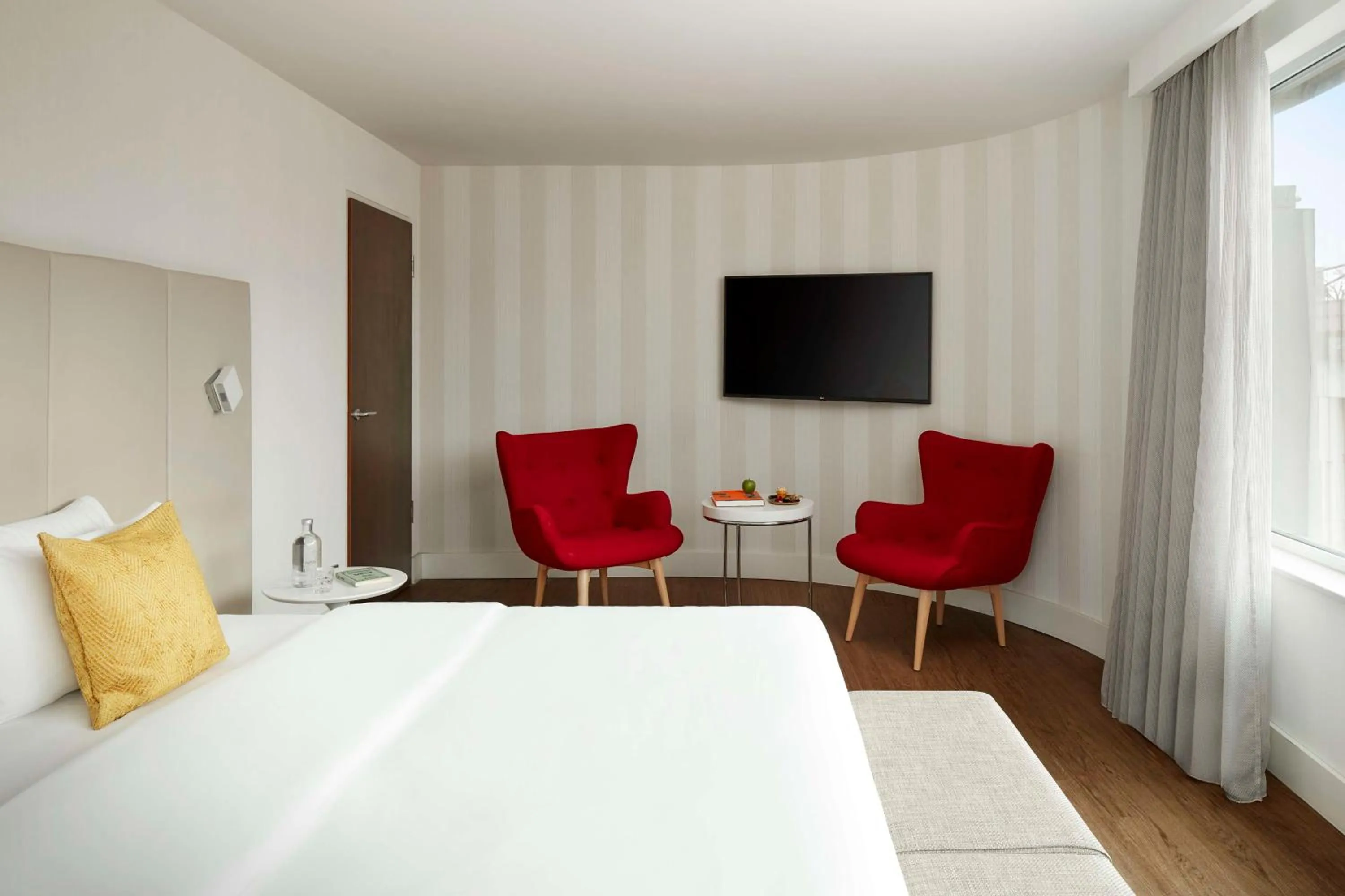 Bedroom, Bed in Avani Frankfurt City Hotel