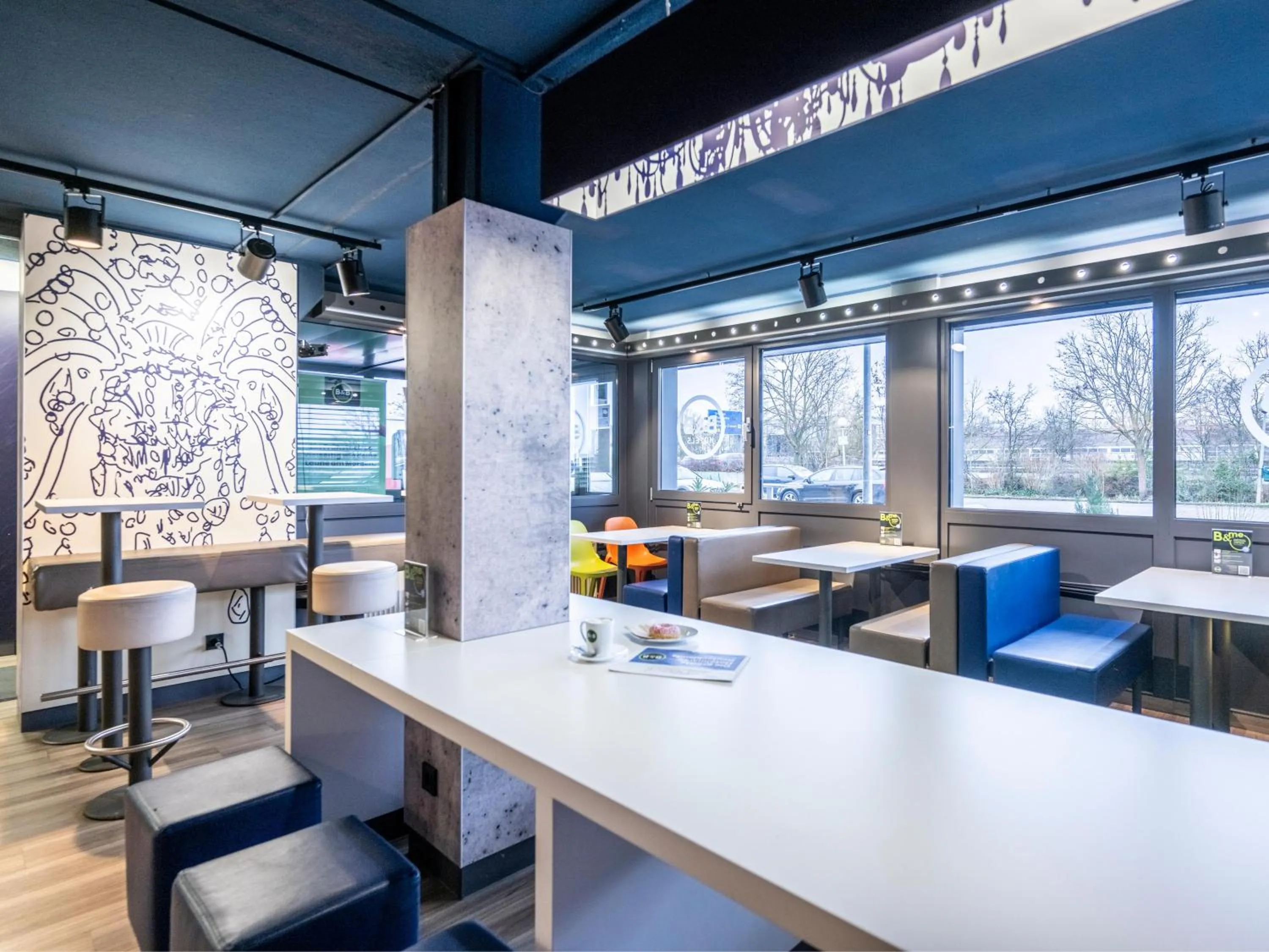 Restaurant/places to eat in ibis budget Düsseldorf Airport