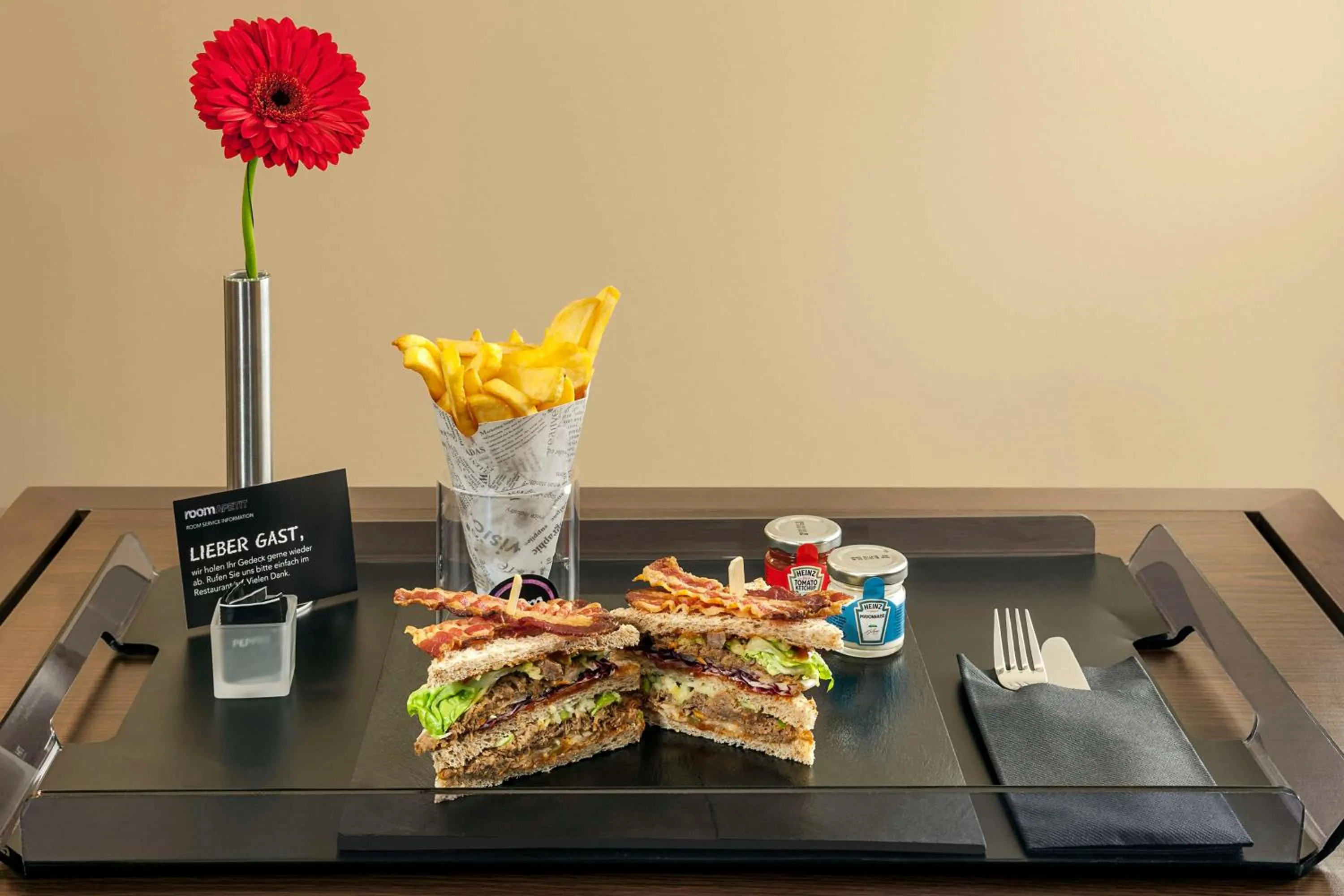 Food and drinks in NH Frankfurt Airport West