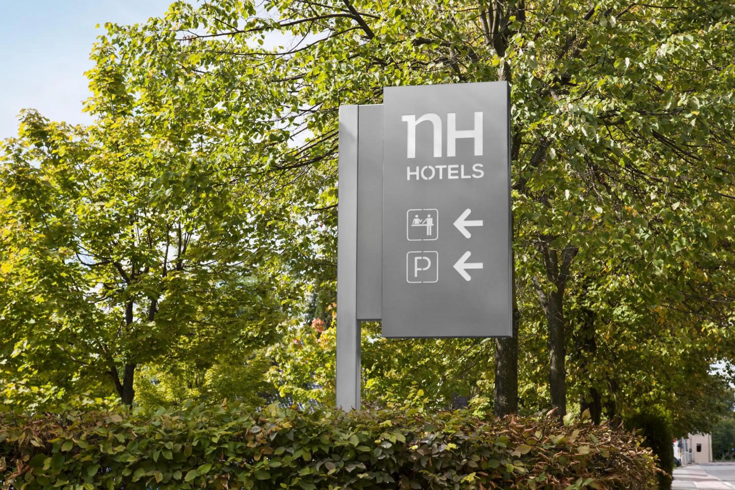 Property building in NH Frankfurt Airport West