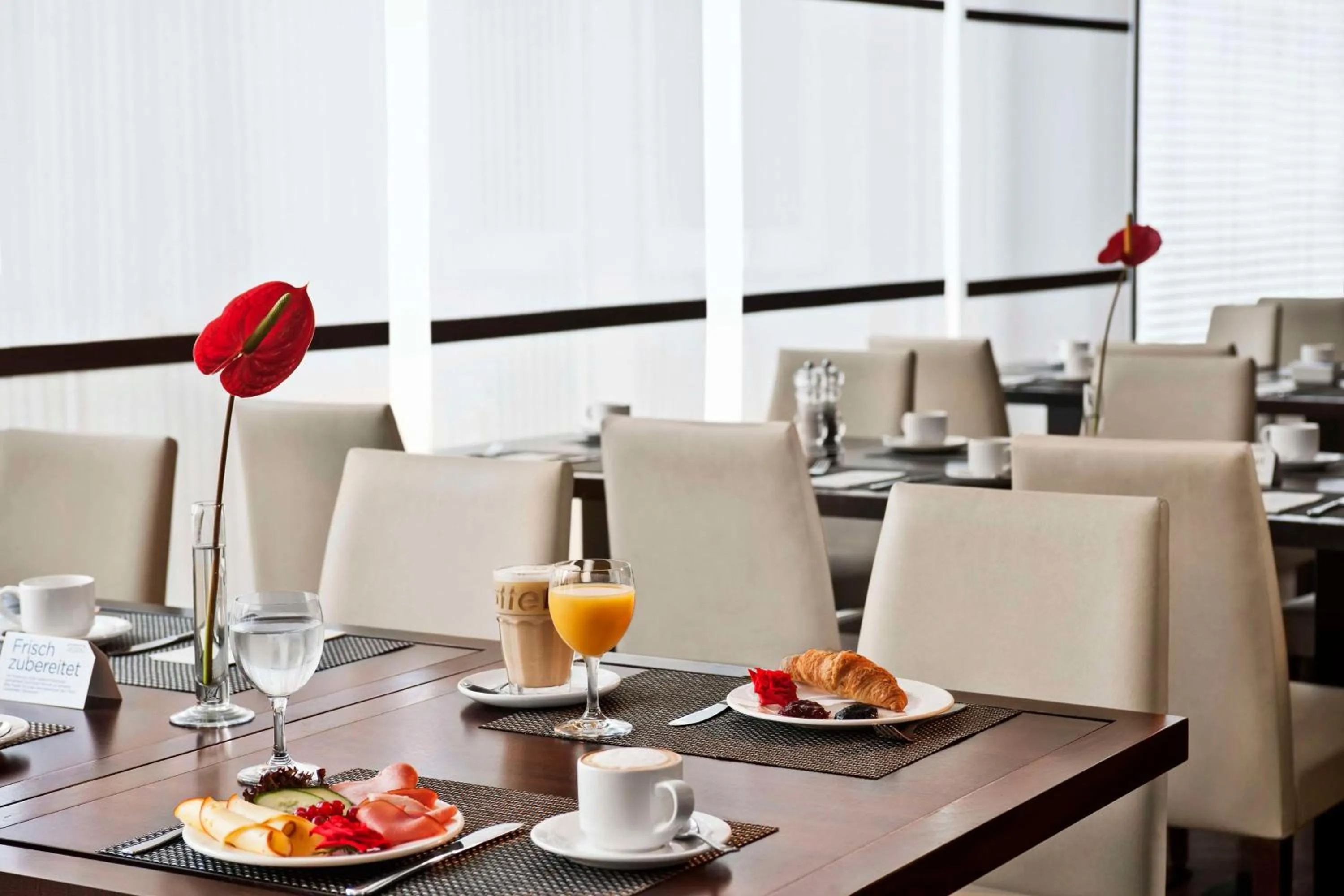 Breakfast in NH Frankfurt Airport West