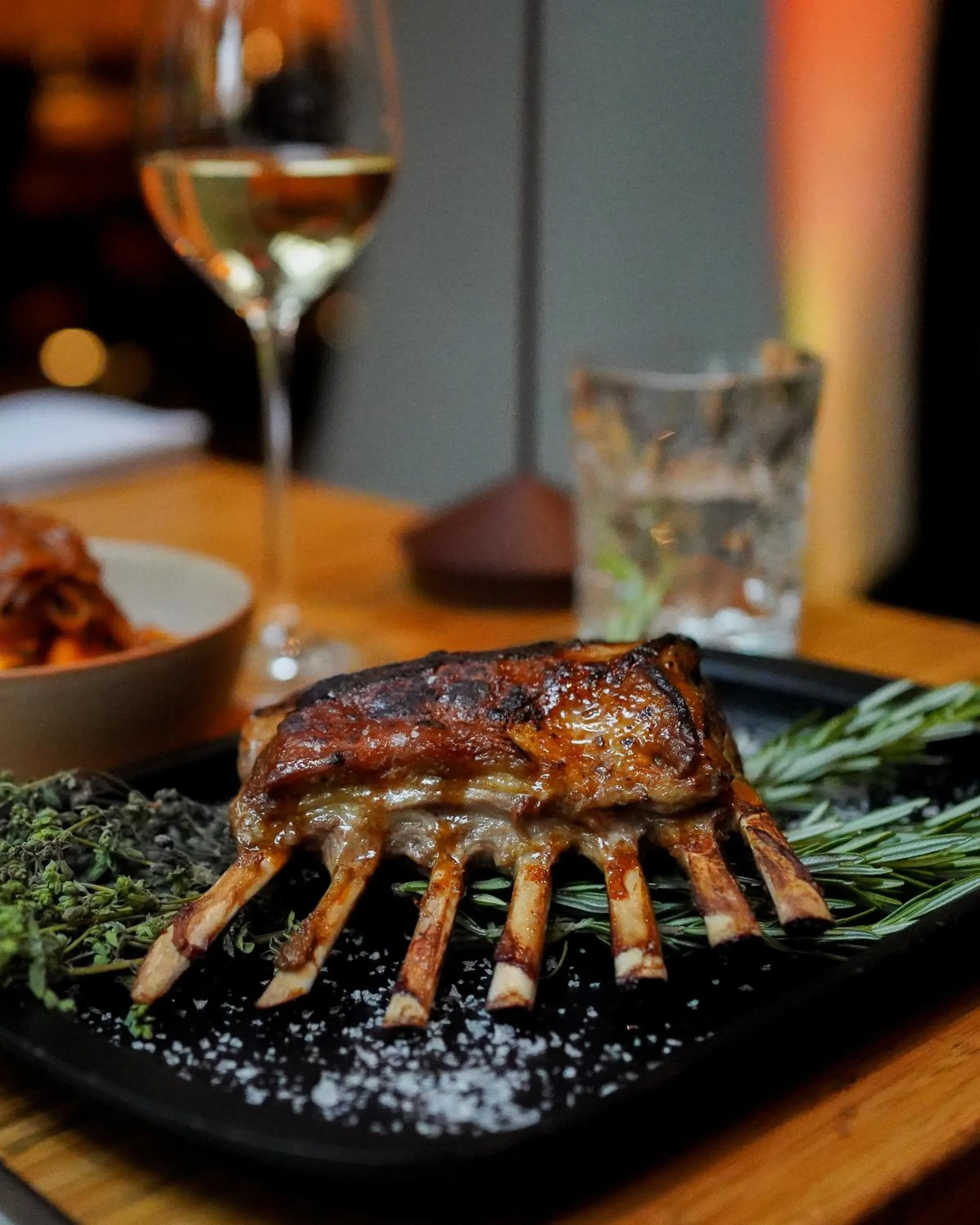 Restaurant/places to eat in east Hotel Hamburg