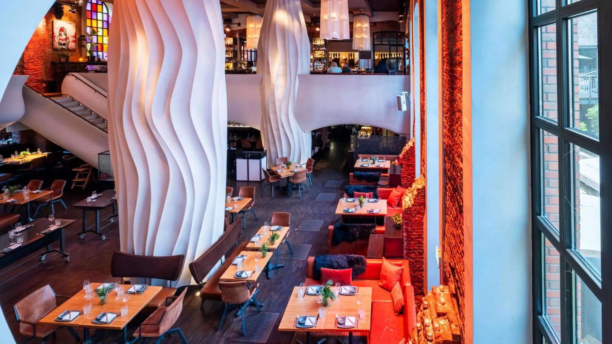 Restaurant/places to eat in east Hotel Hamburg