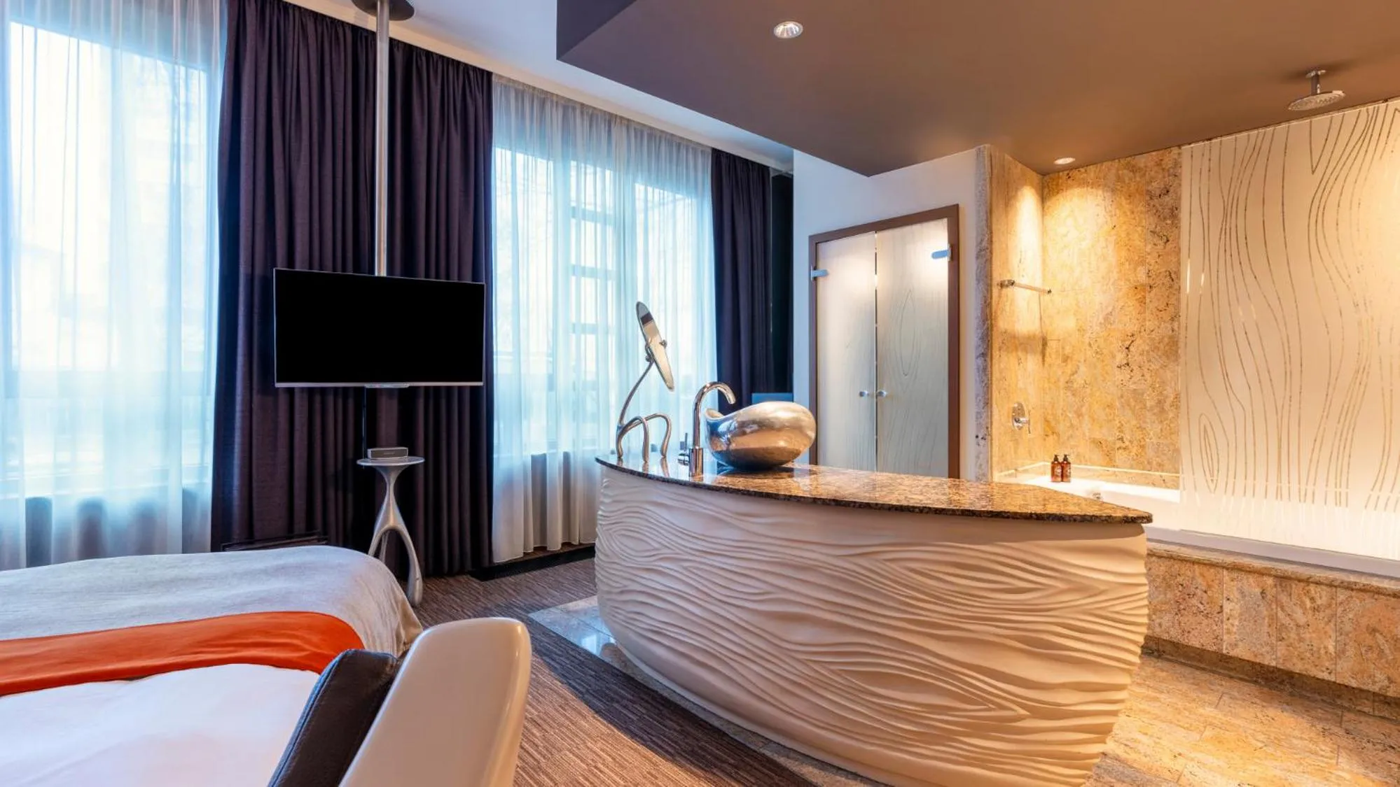 Bathroom, Bed in east Hotel Hamburg