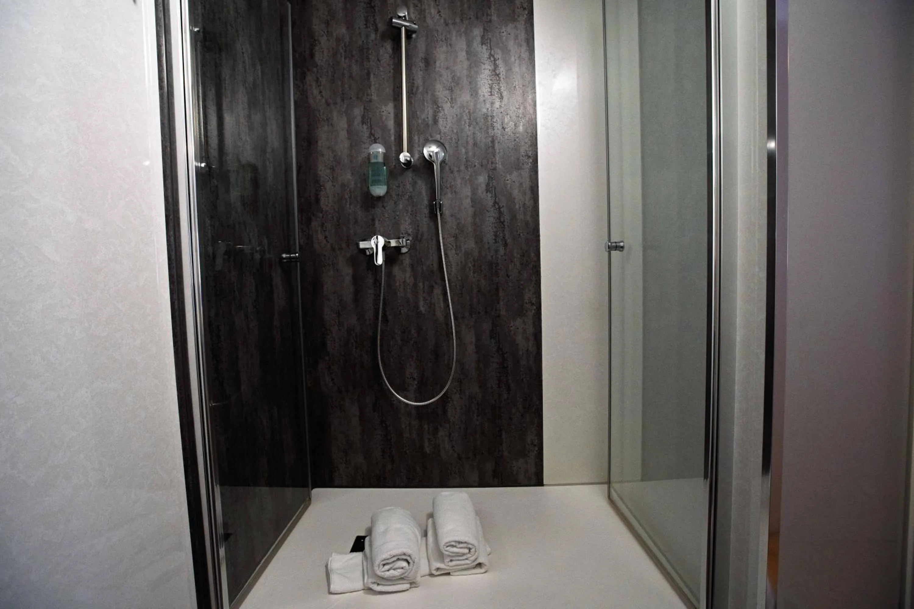 Shower in City Hotel Hannover