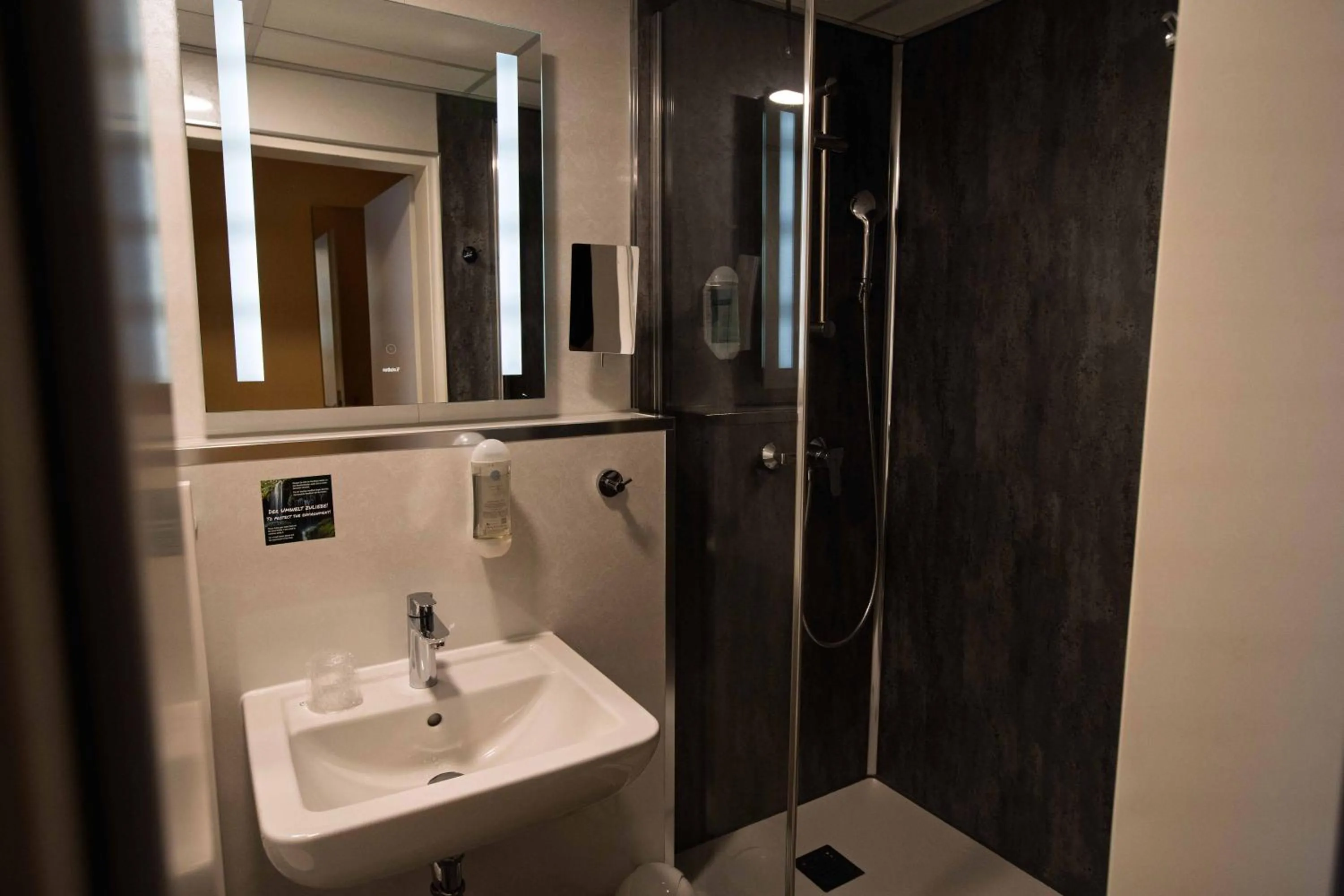 Shower in City Hotel Hannover