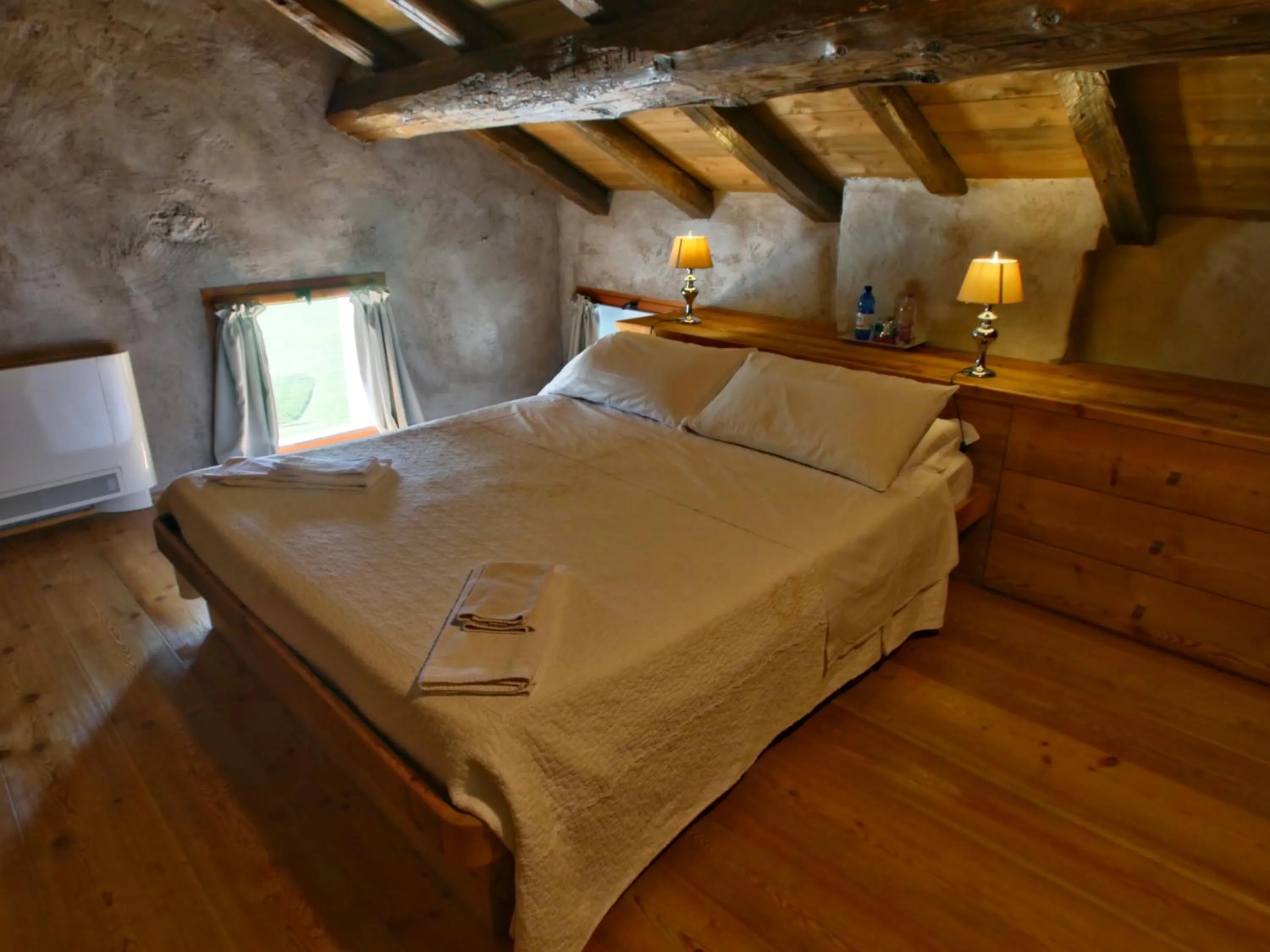 Photo of the whole room, Bed in Villa San Liberale - Suites & Wellness - Villa Veneta