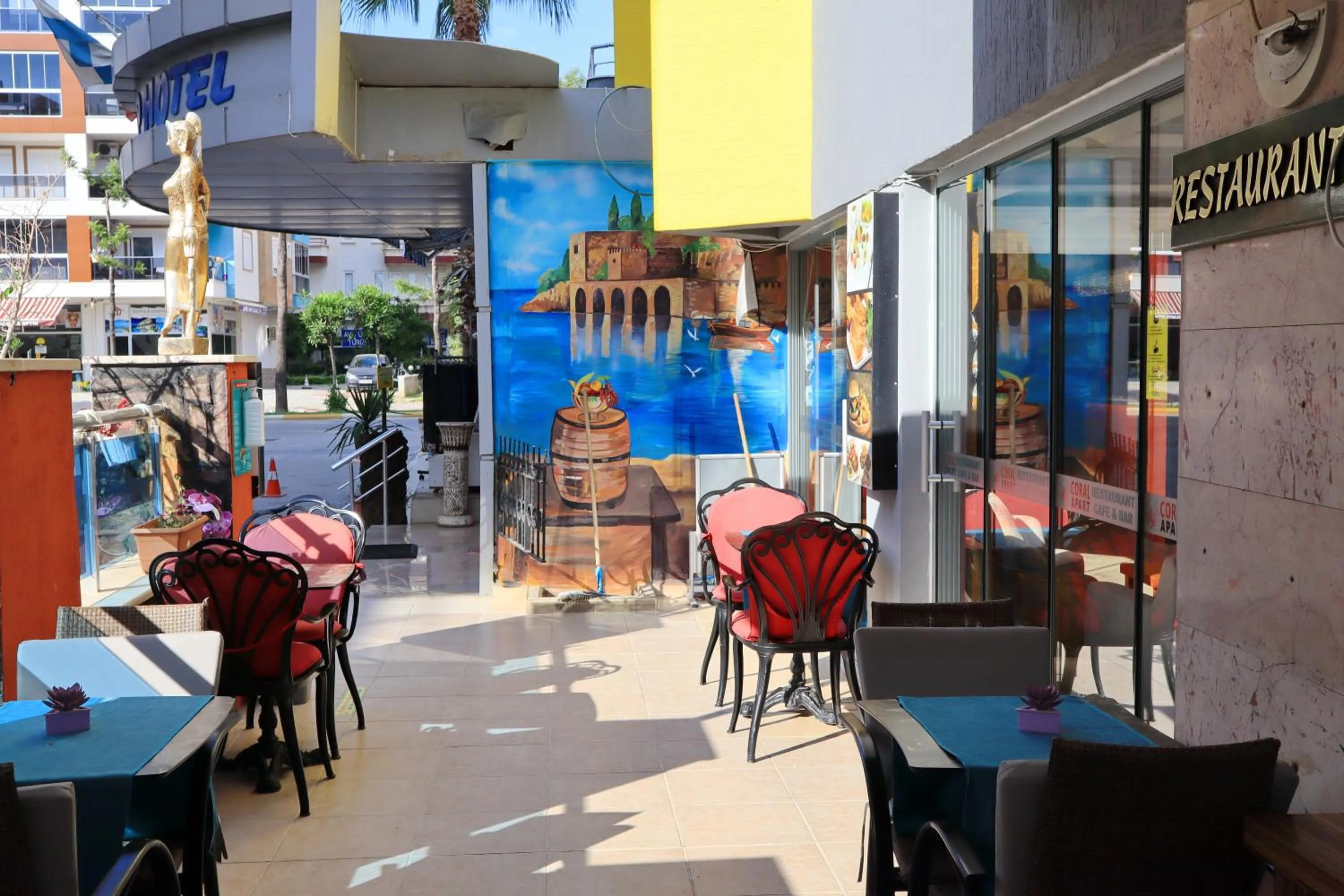 Lounge or bar in Kleopatra ICARIA Apart Hotel