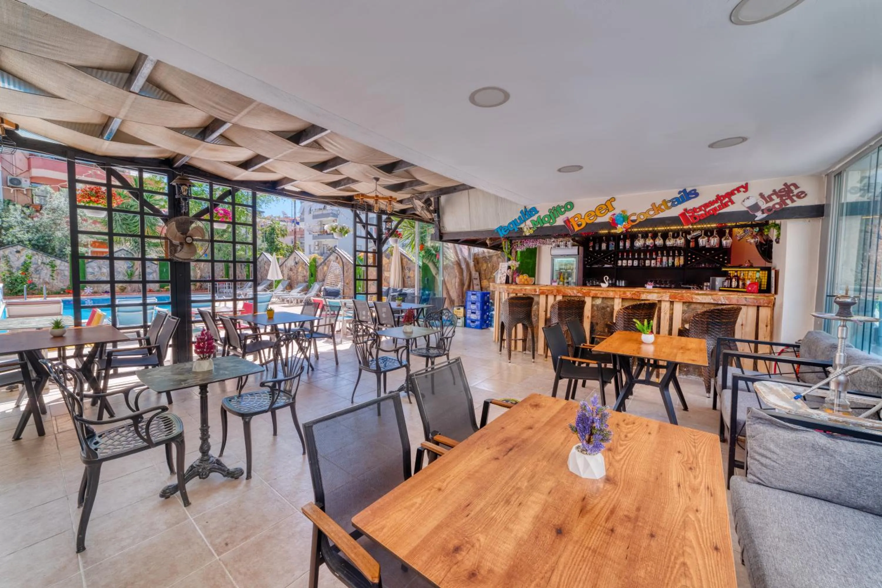 Restaurant/places to eat in Kleopatra ICARIA Apart Hotel