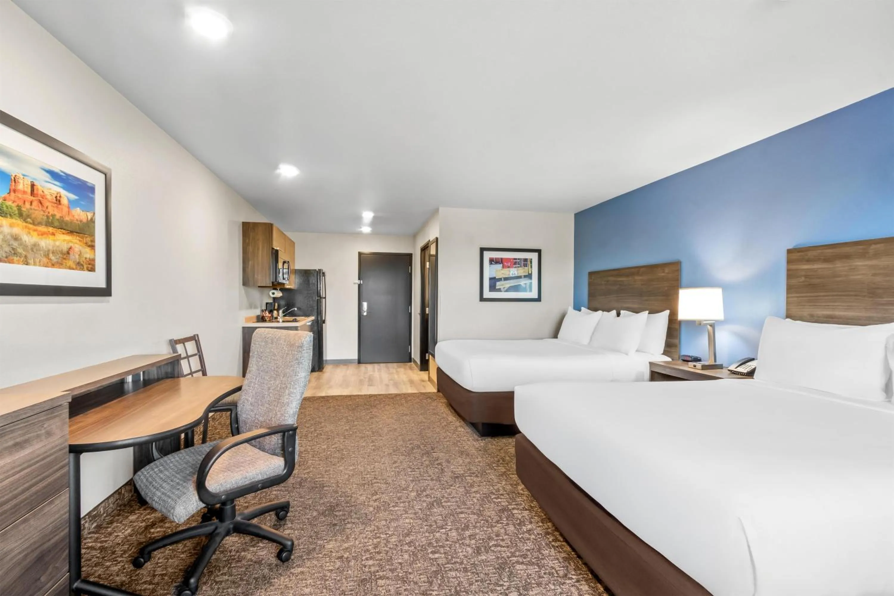 Bedroom, Bed in Sonesta Simply Suites Avondale