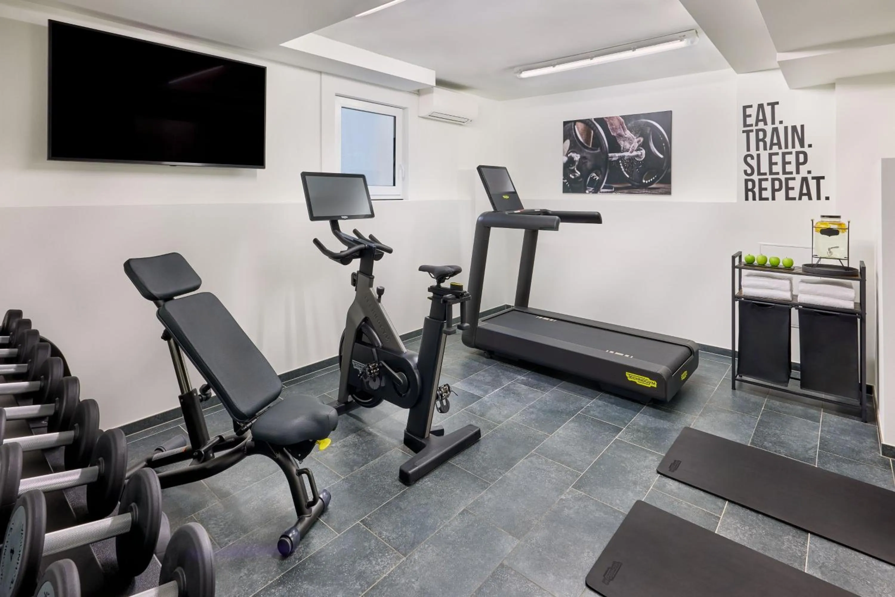 Fitness centre/facilities in the Deutz, a Tribute Portfolio Hotel