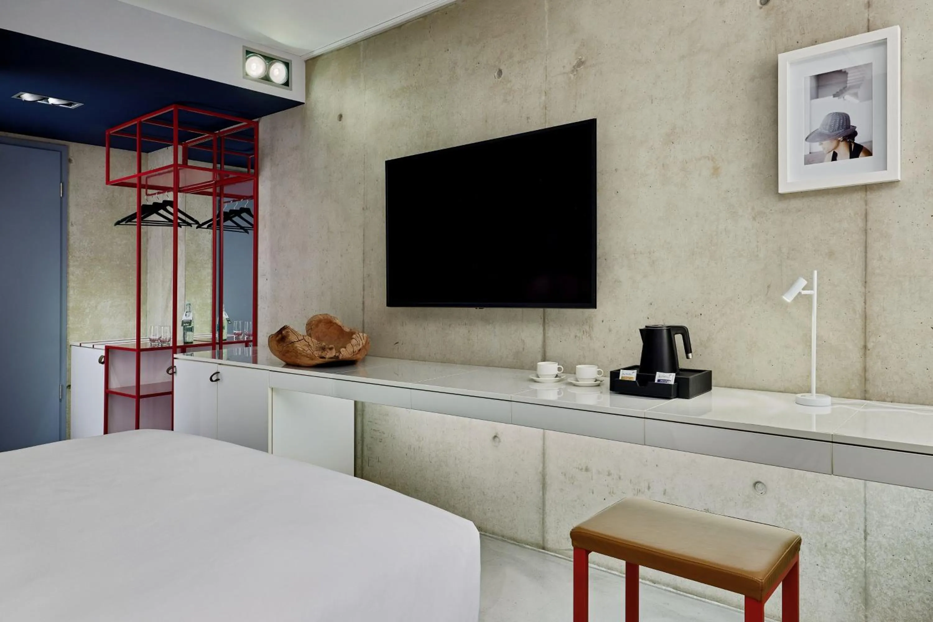 Photo of the whole room, Bed in the Deutz, a Tribute Portfolio Hotel