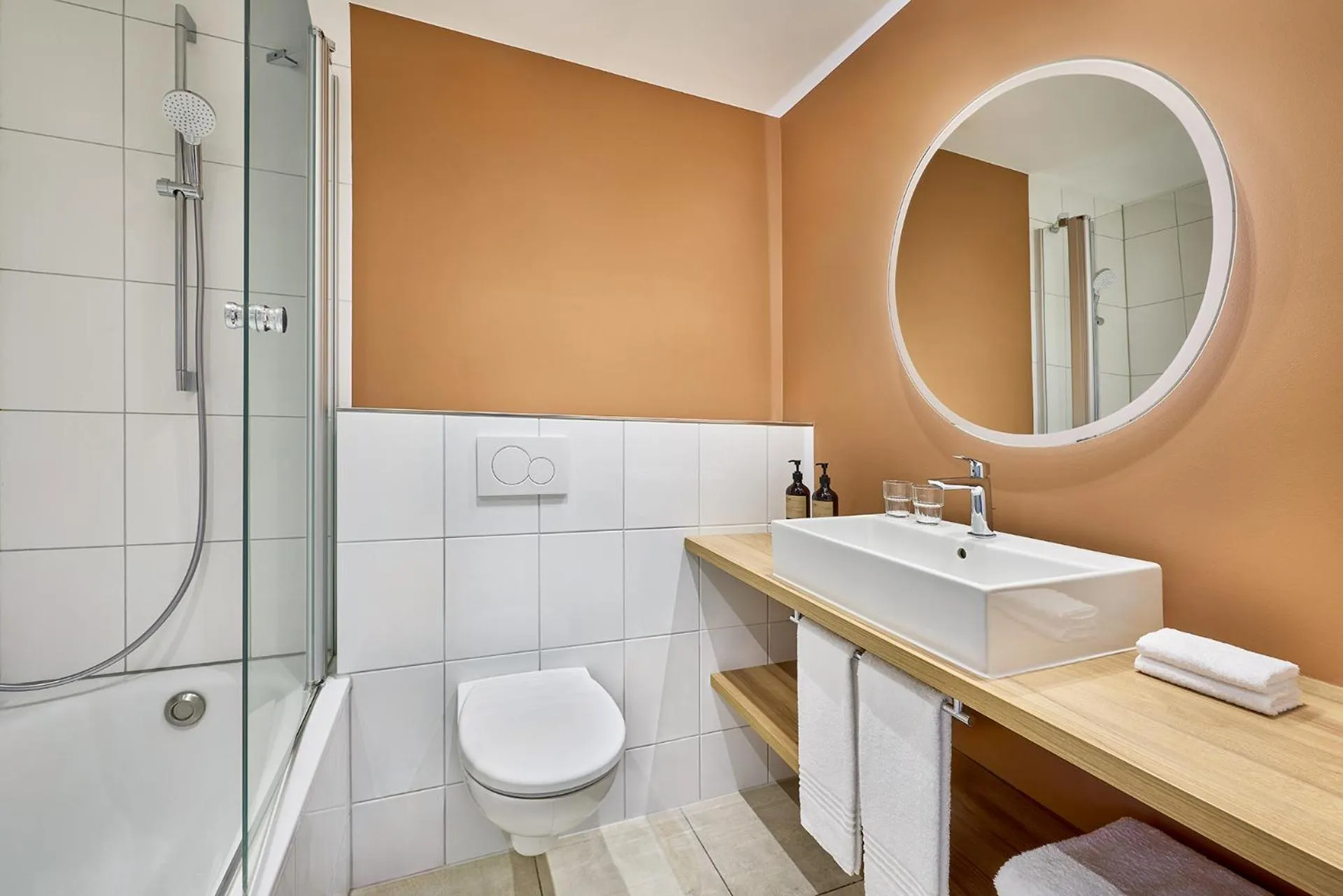 Bathroom in the Deutz, a Tribute Portfolio Hotel