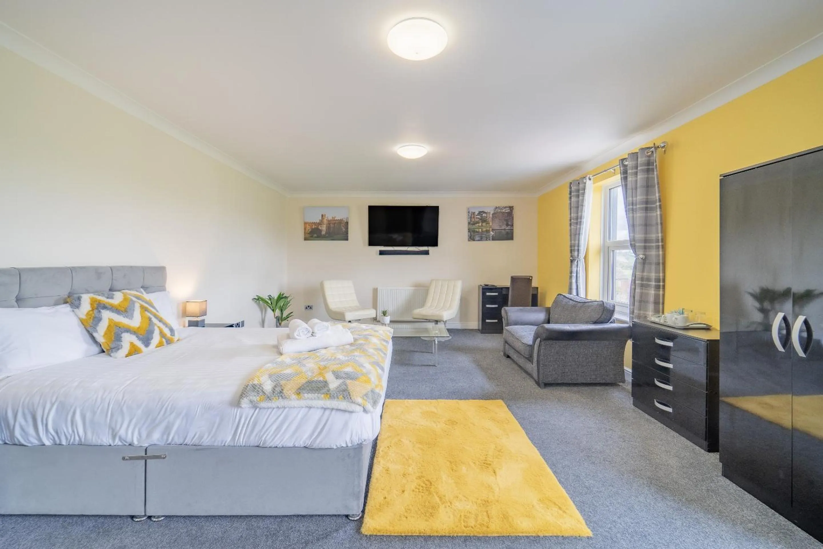 Bedroom in The Well Inn