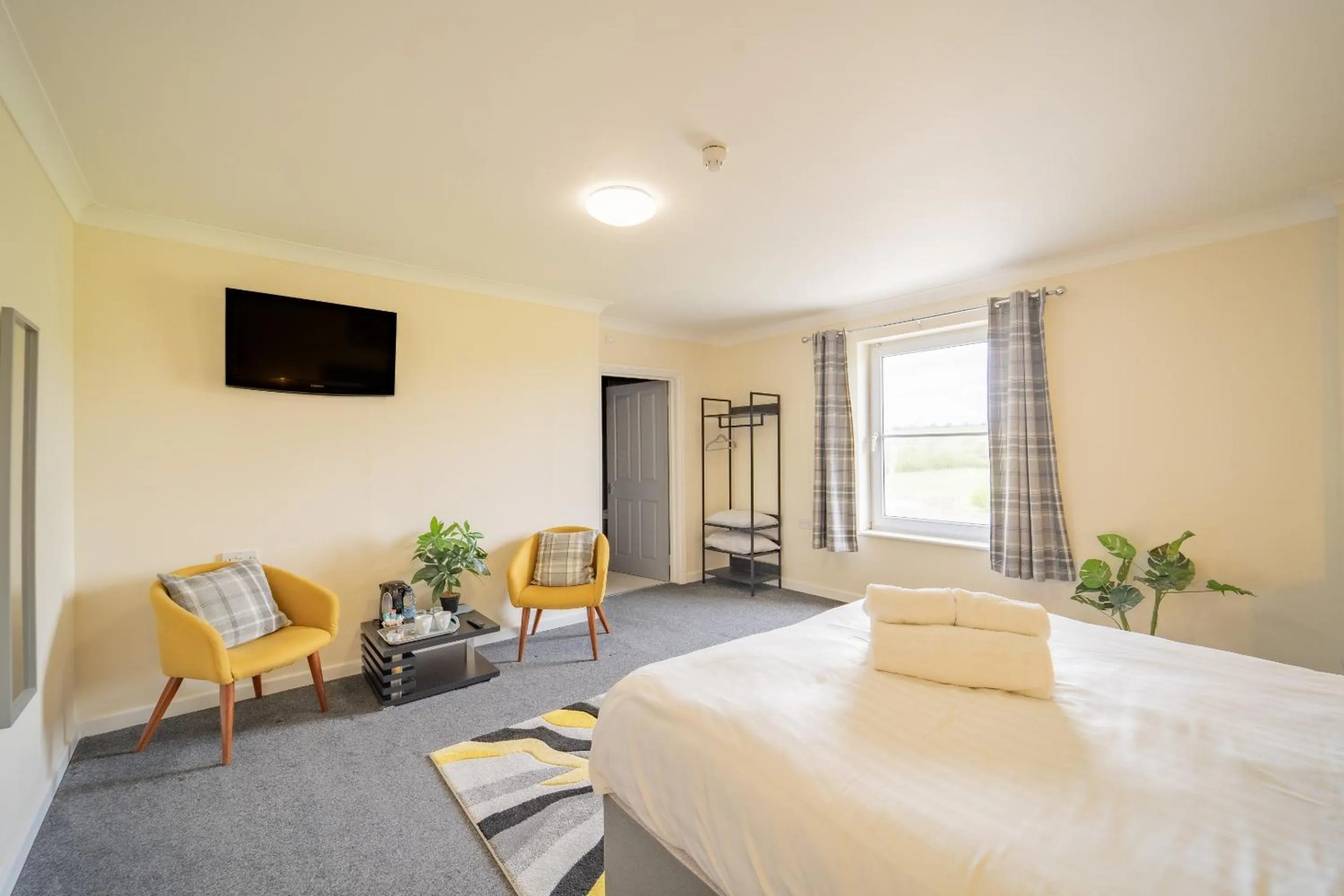 Bedroom in The Well Inn