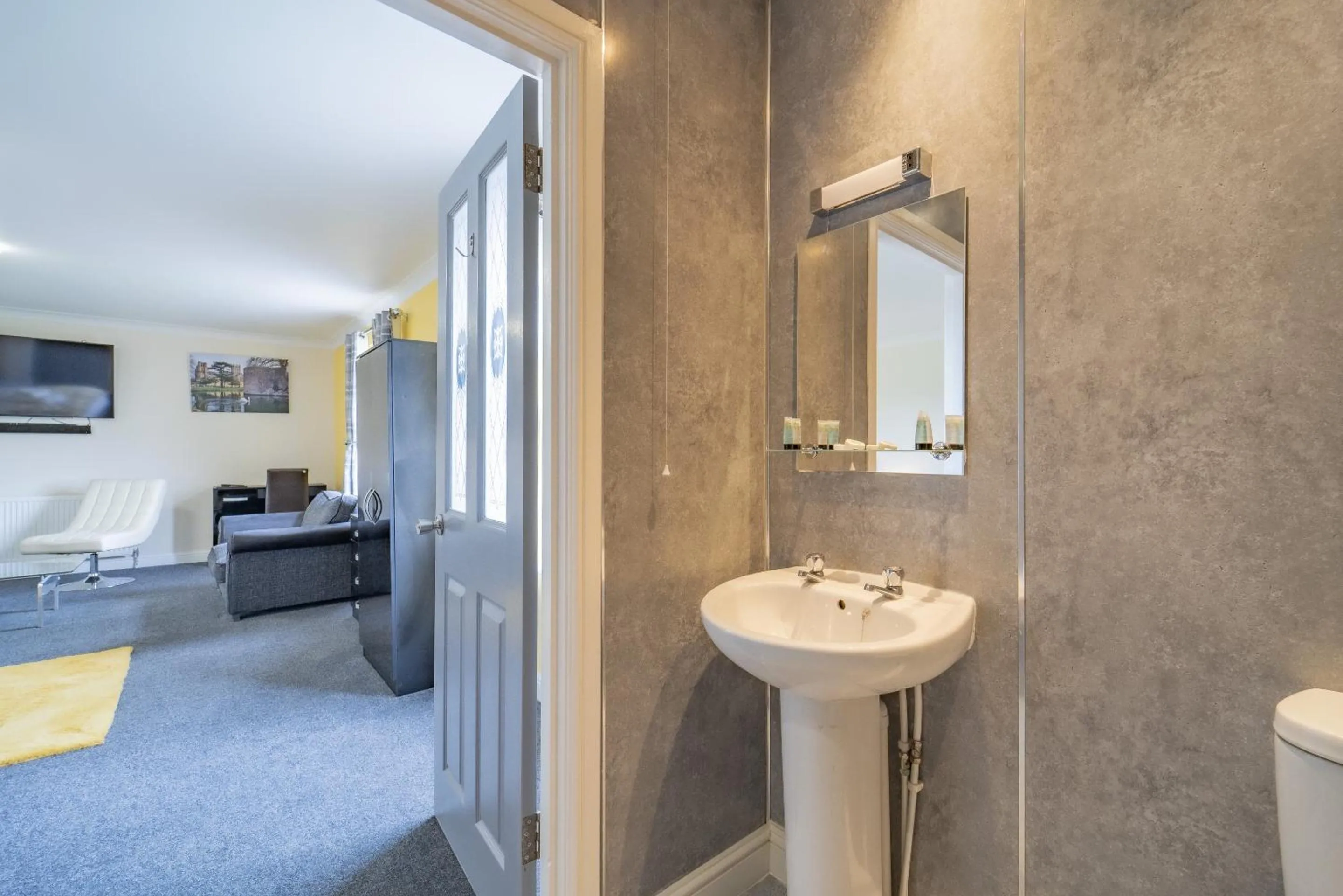 Bathroom in The Well Inn