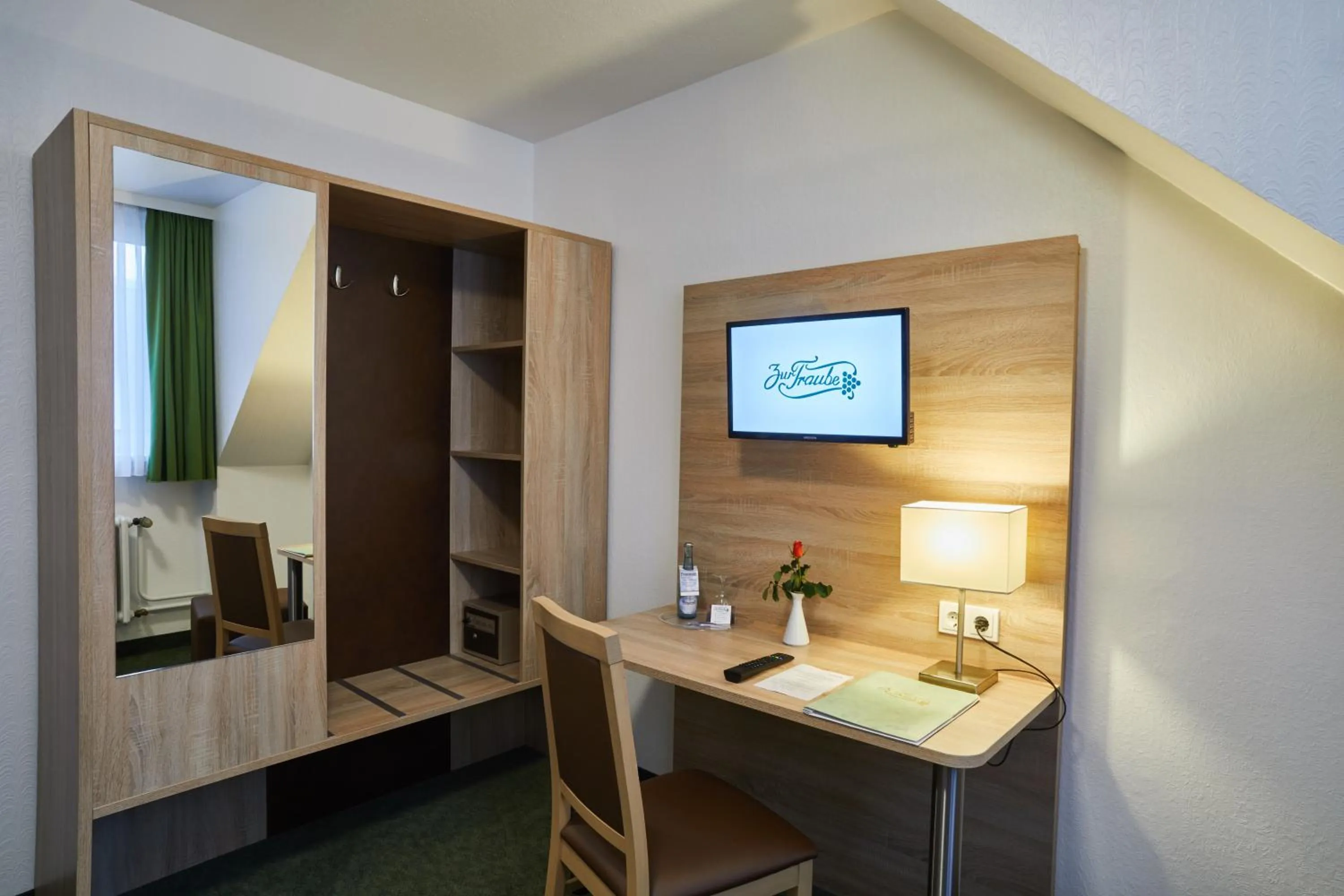 Photo of the whole room in Hotel Zur Traube