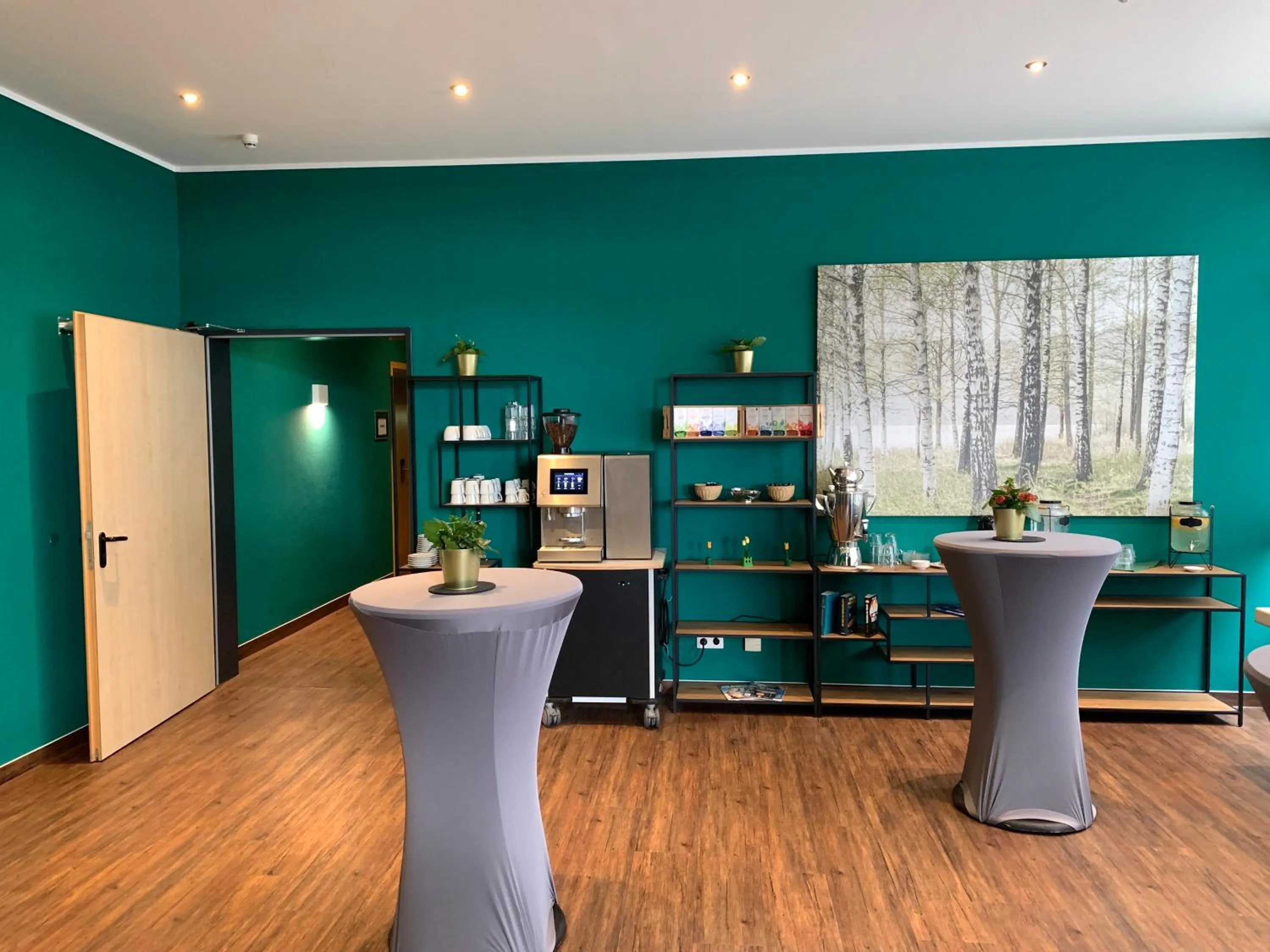 Restaurant/places to eat in Waldhotel Eskeshof