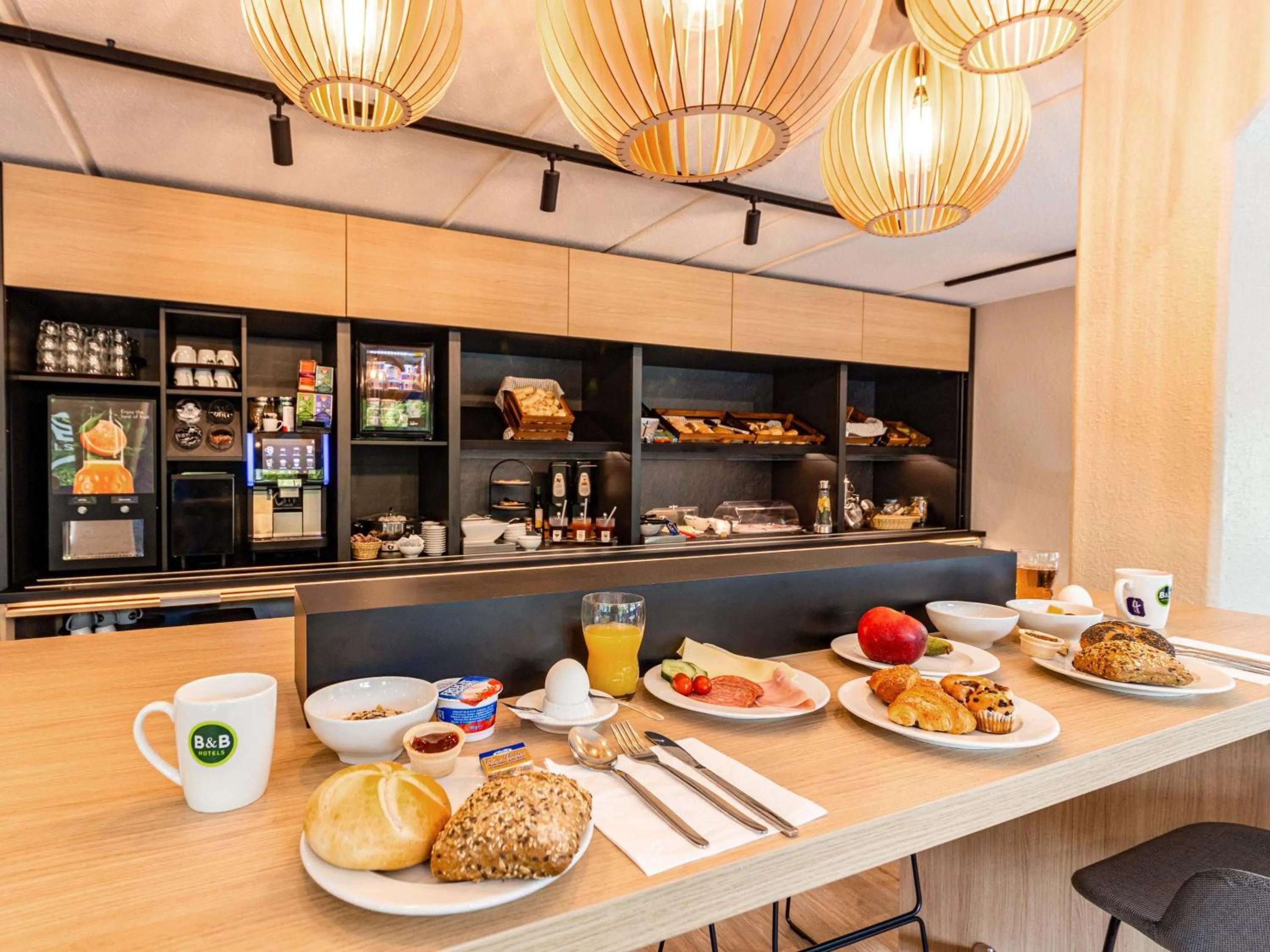 Lounge or bar in B&B HOTEL Dortmund-West