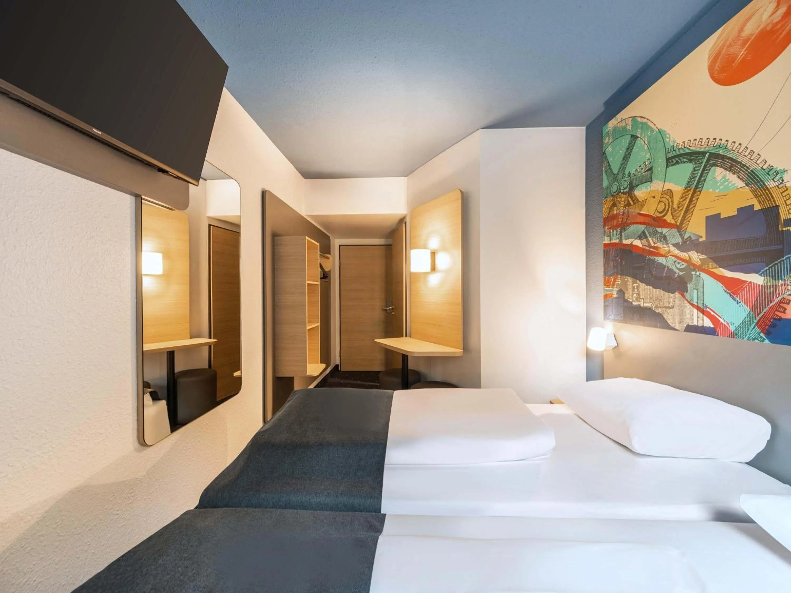 Photo of the whole room, Bed in B&B HOTEL Dortmund-West