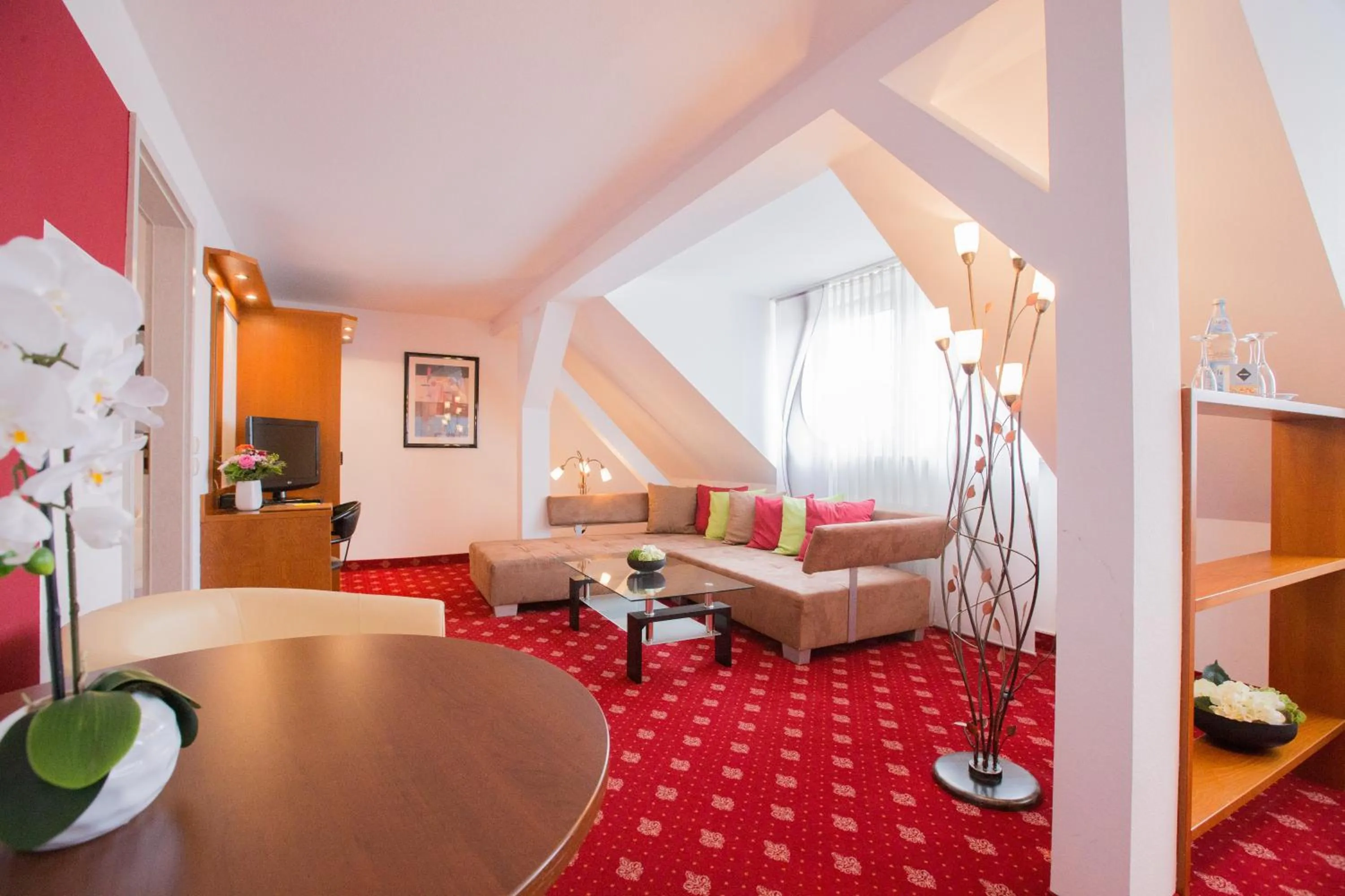 Photo of the whole room, Bed in Hotel Berlin