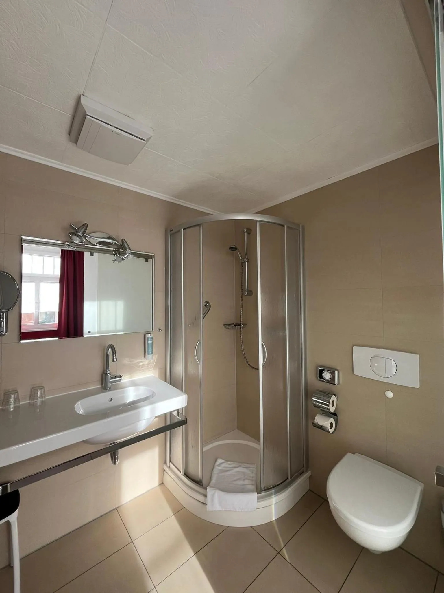 Shower in Hotel Alt-Connewitz