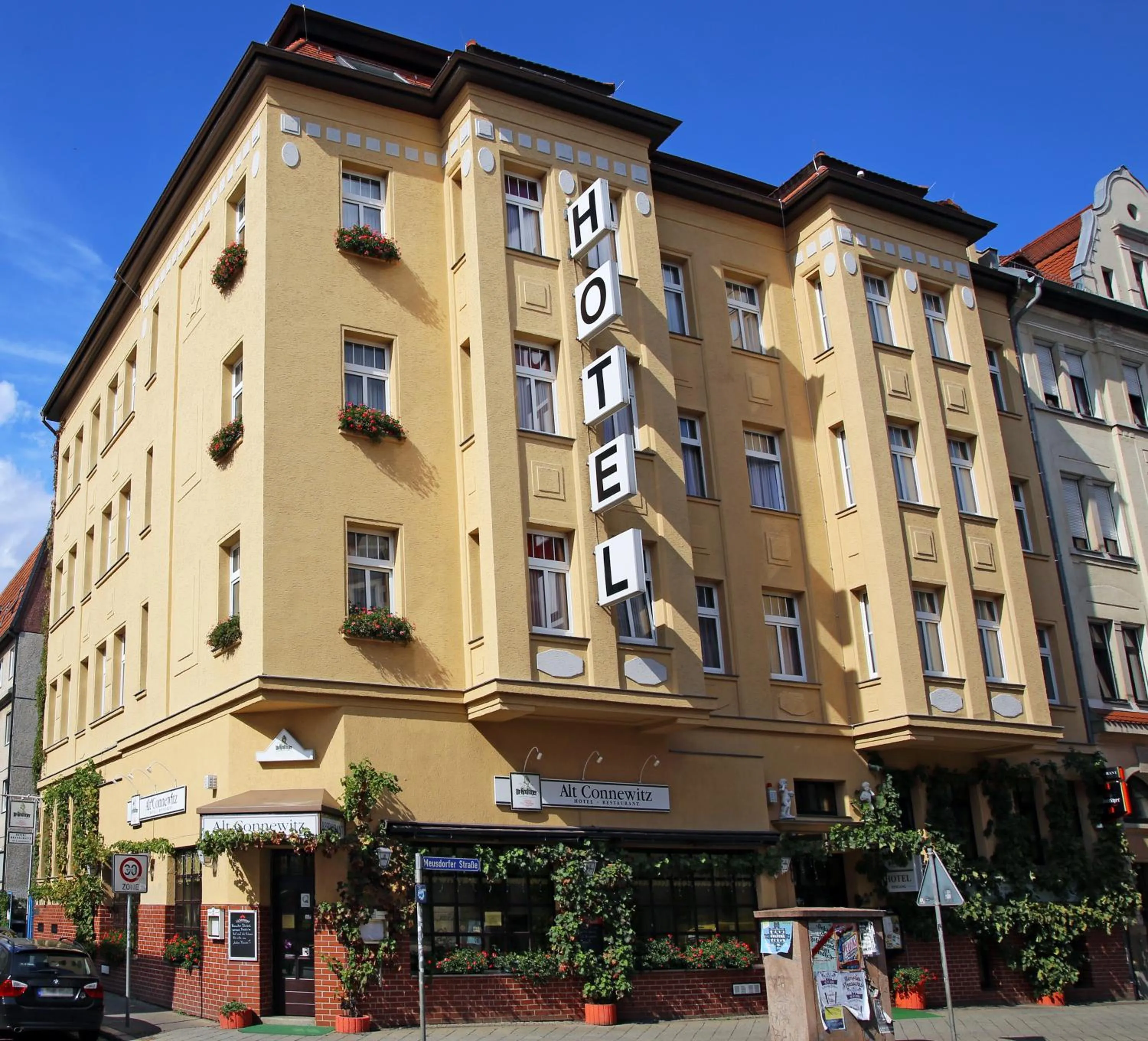 Property building in Hotel Alt-Connewitz