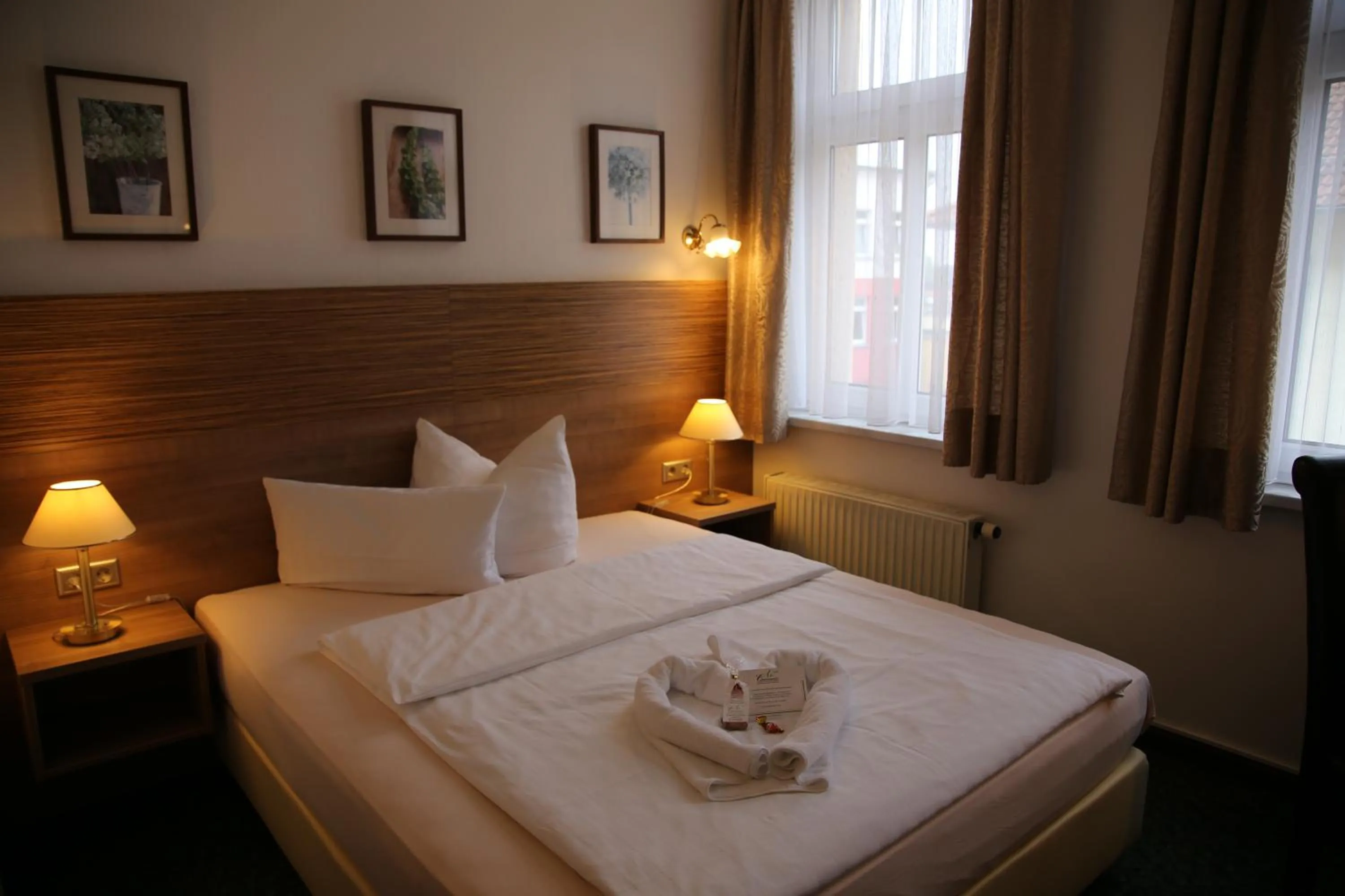 Bed in Hotel Alt-Connewitz