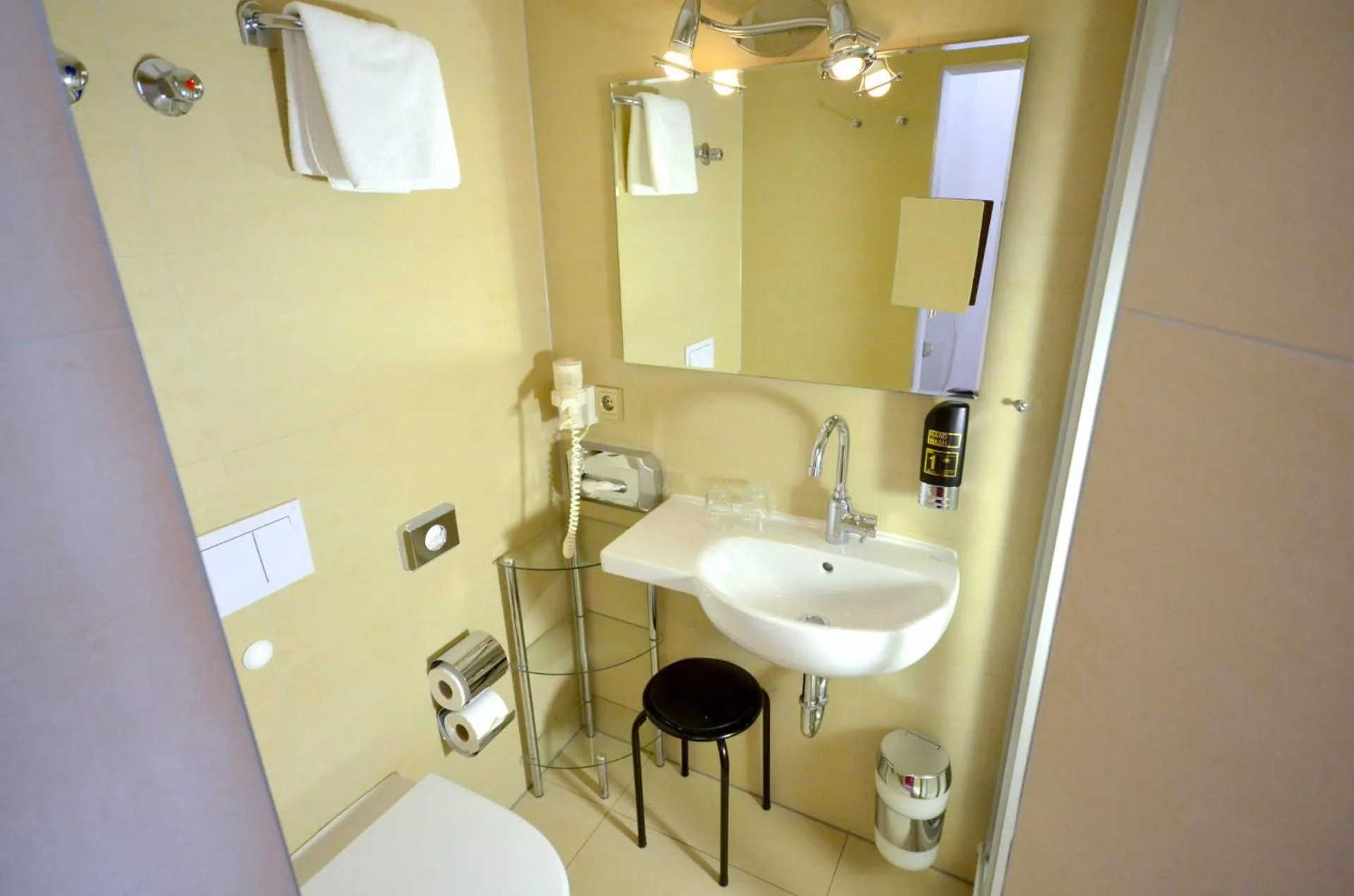 Bathroom in Hotel Alt-Connewitz