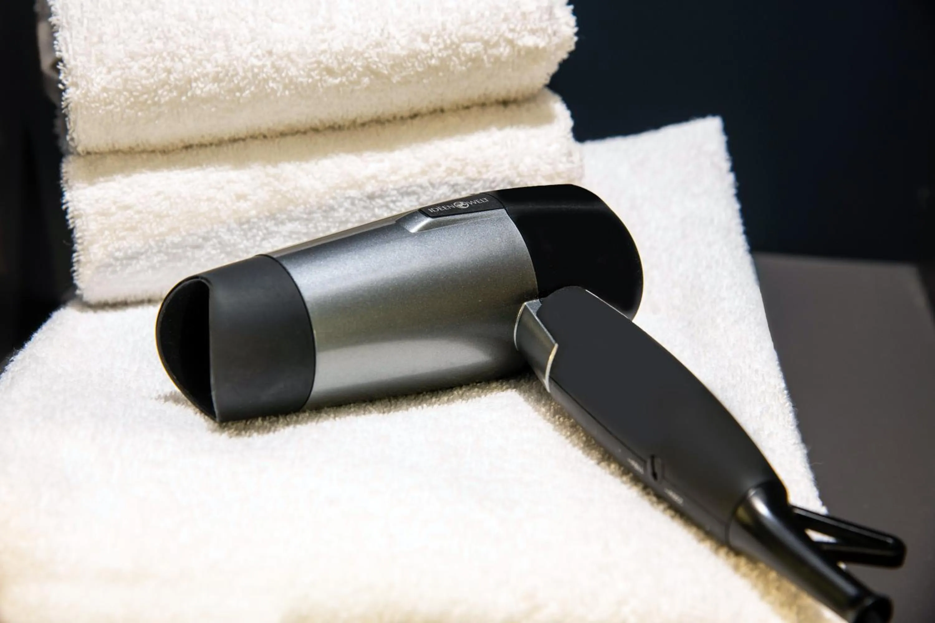 room service in BeeVillage Messehotel Hannover Laatzen