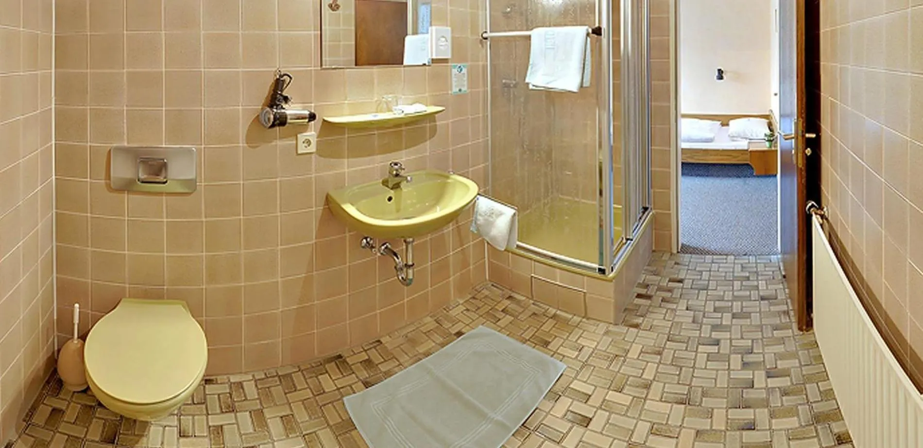 Shower in Hotel Keinath Stuttgart