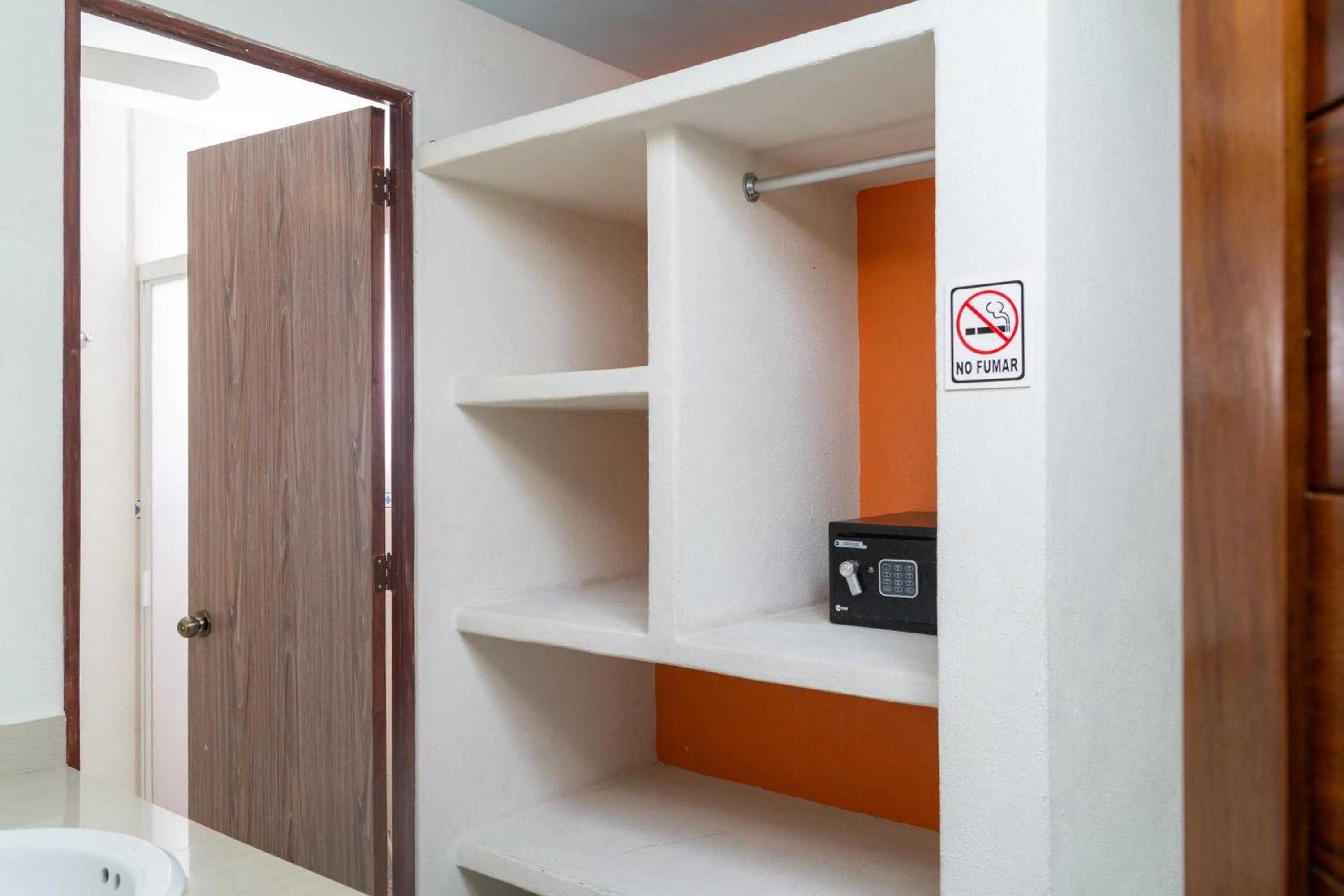 safe in Fabuloso Hotel Las Vegas