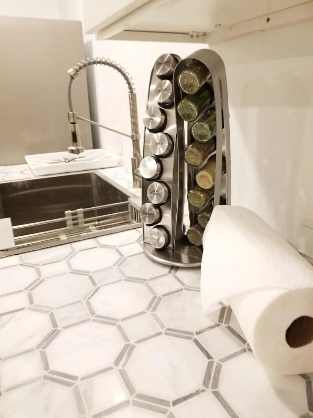 Kitchen or kitchenette in 7 BR- Sleeps 15! Famous Lakefront Amazing Property!