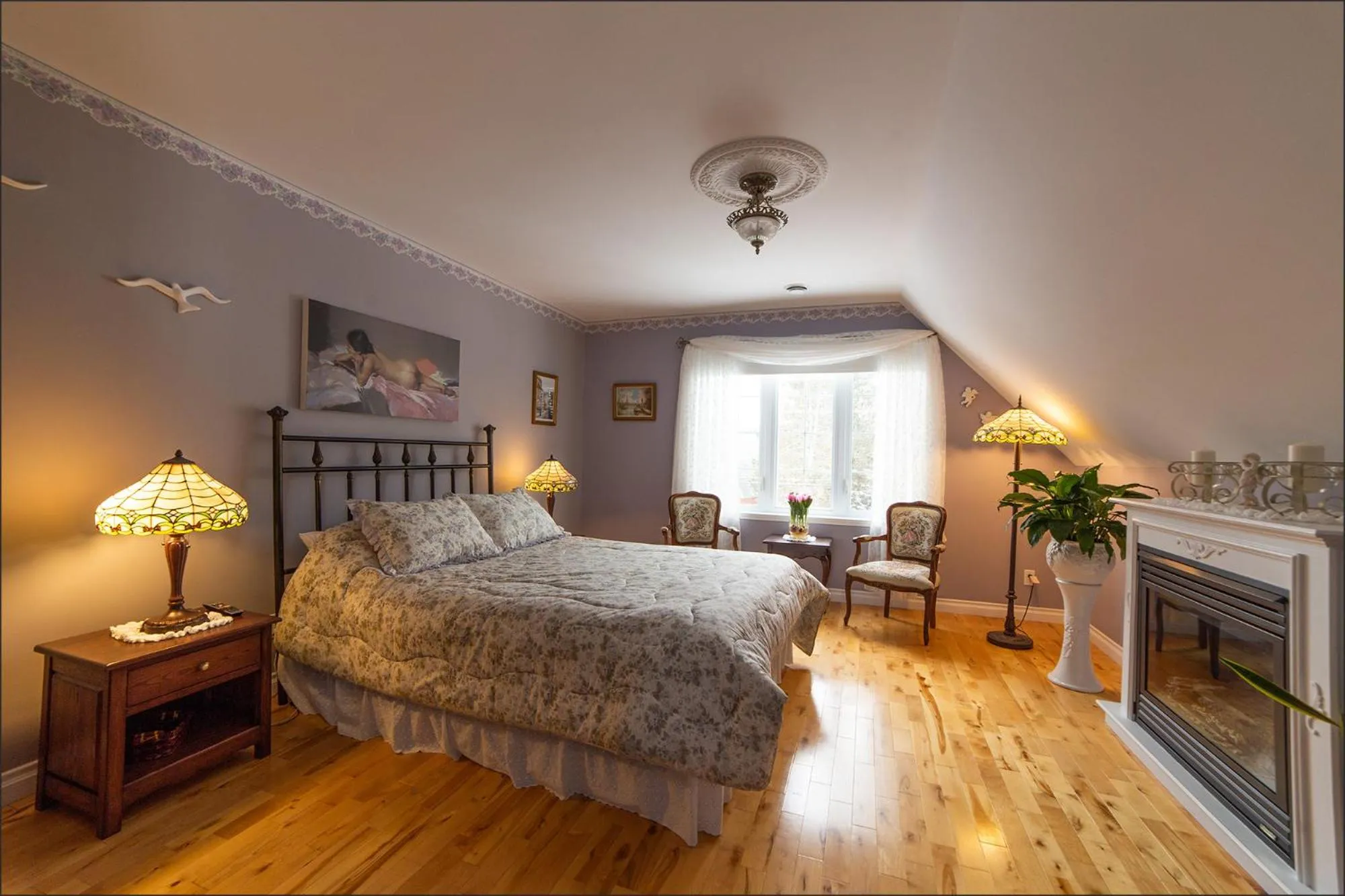 Photo of the whole room, Bed in Au coeur de Saint-Sauveur