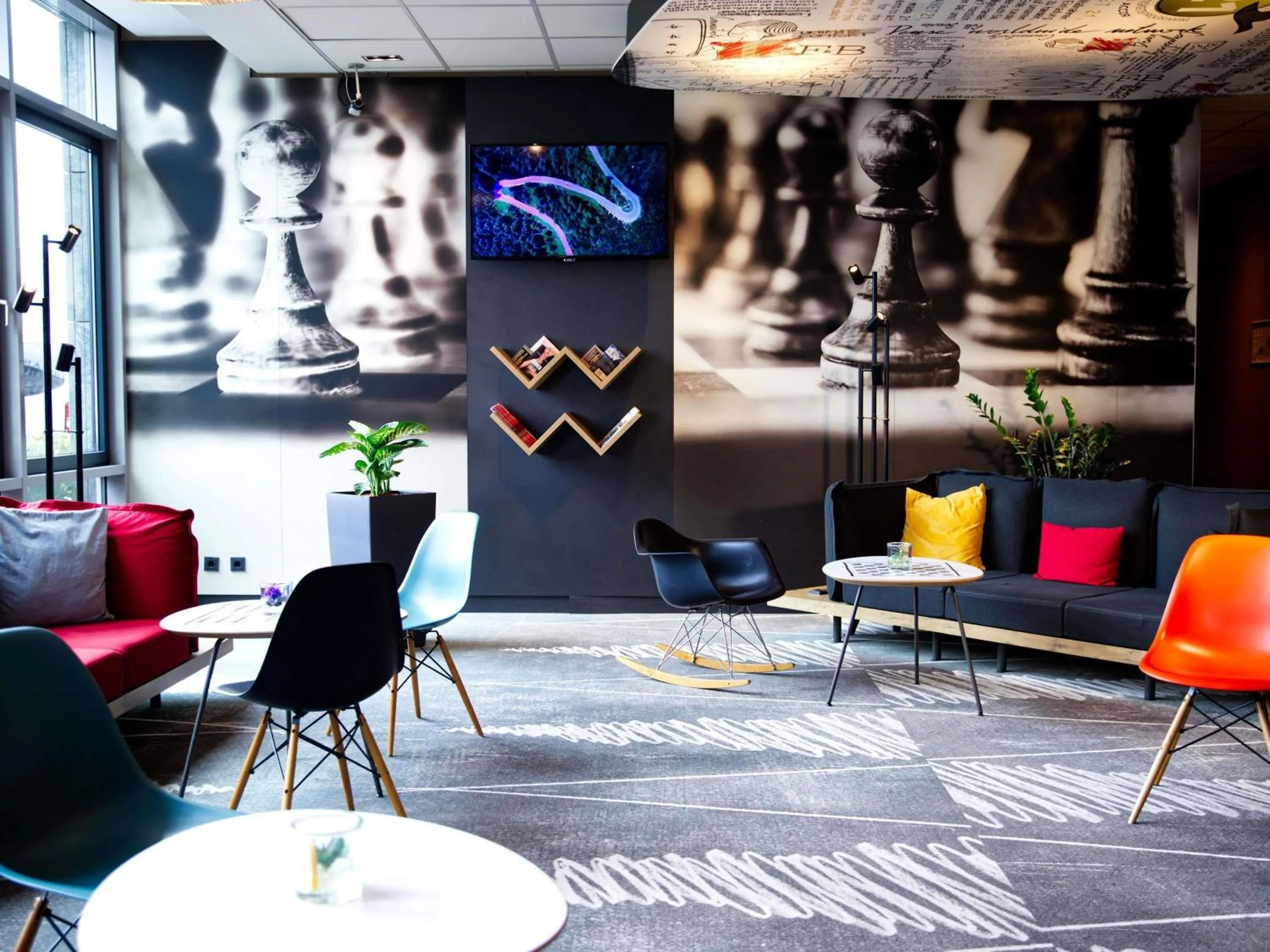 Bedroom in ibis Köln Messe