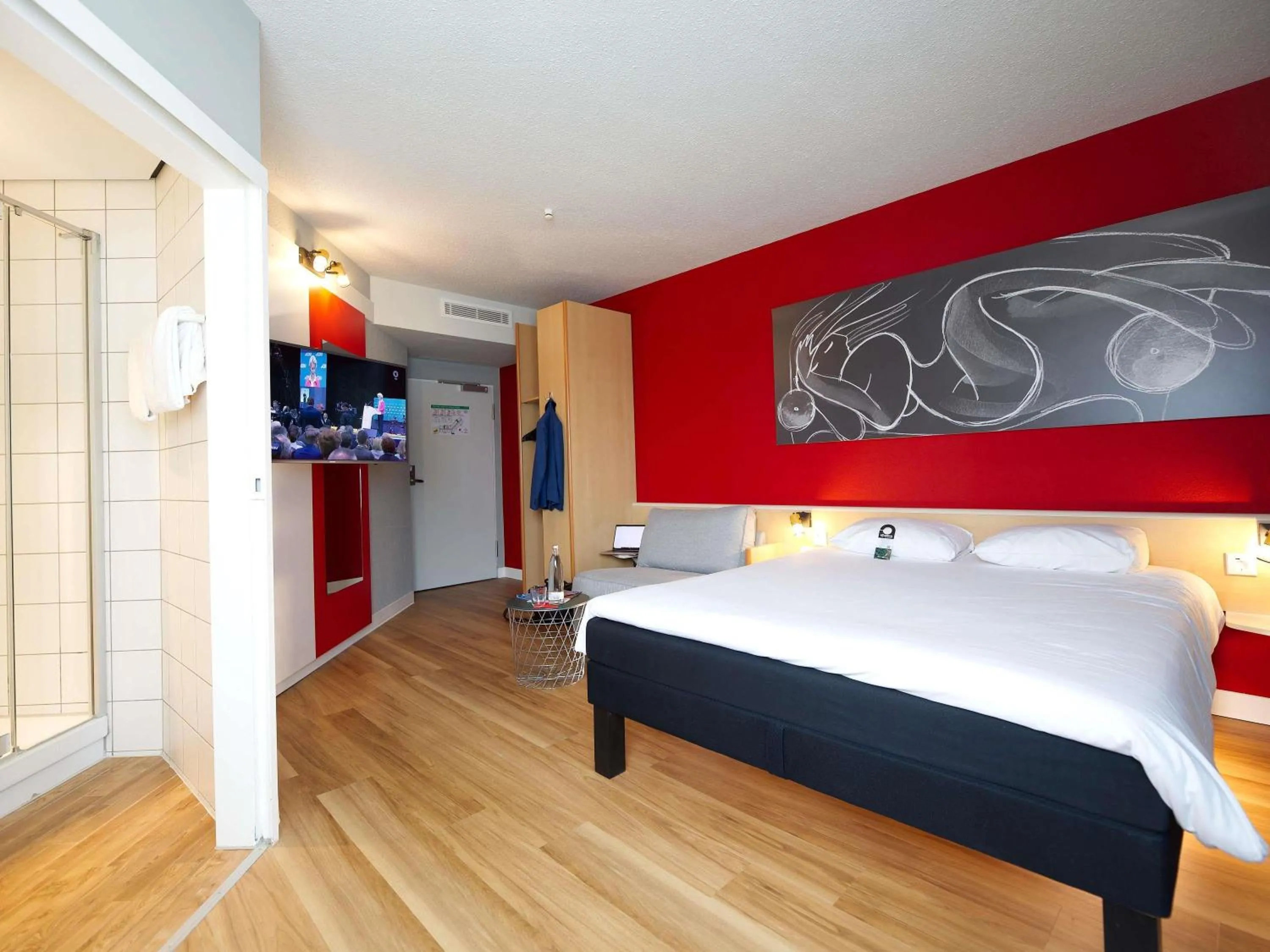 Bedroom, Bed in ibis Köln Messe