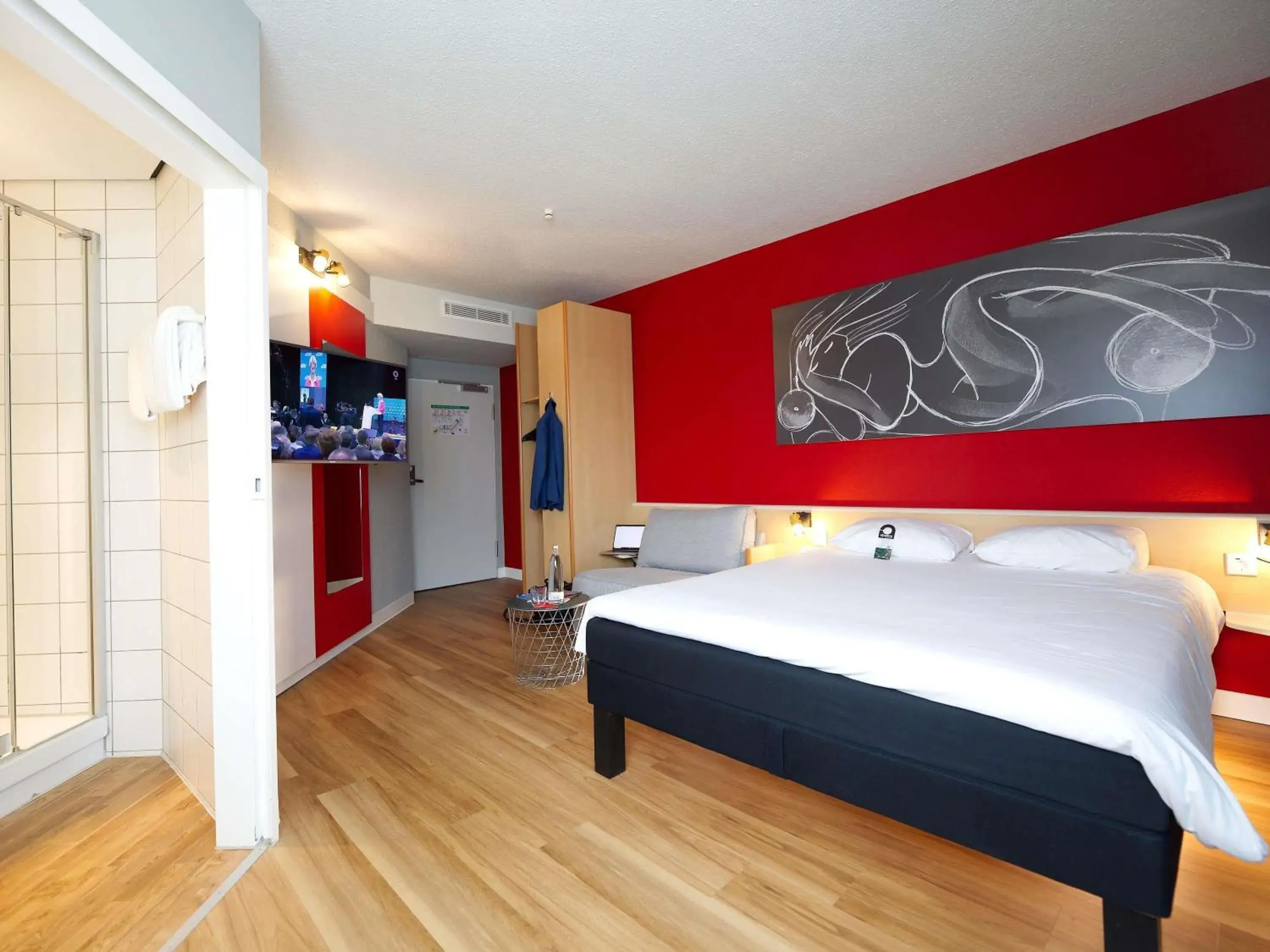 Superior Double Room - single occupancy in ibis Köln Messe Superior Double Room - single occupancy in ibis Köln Messe