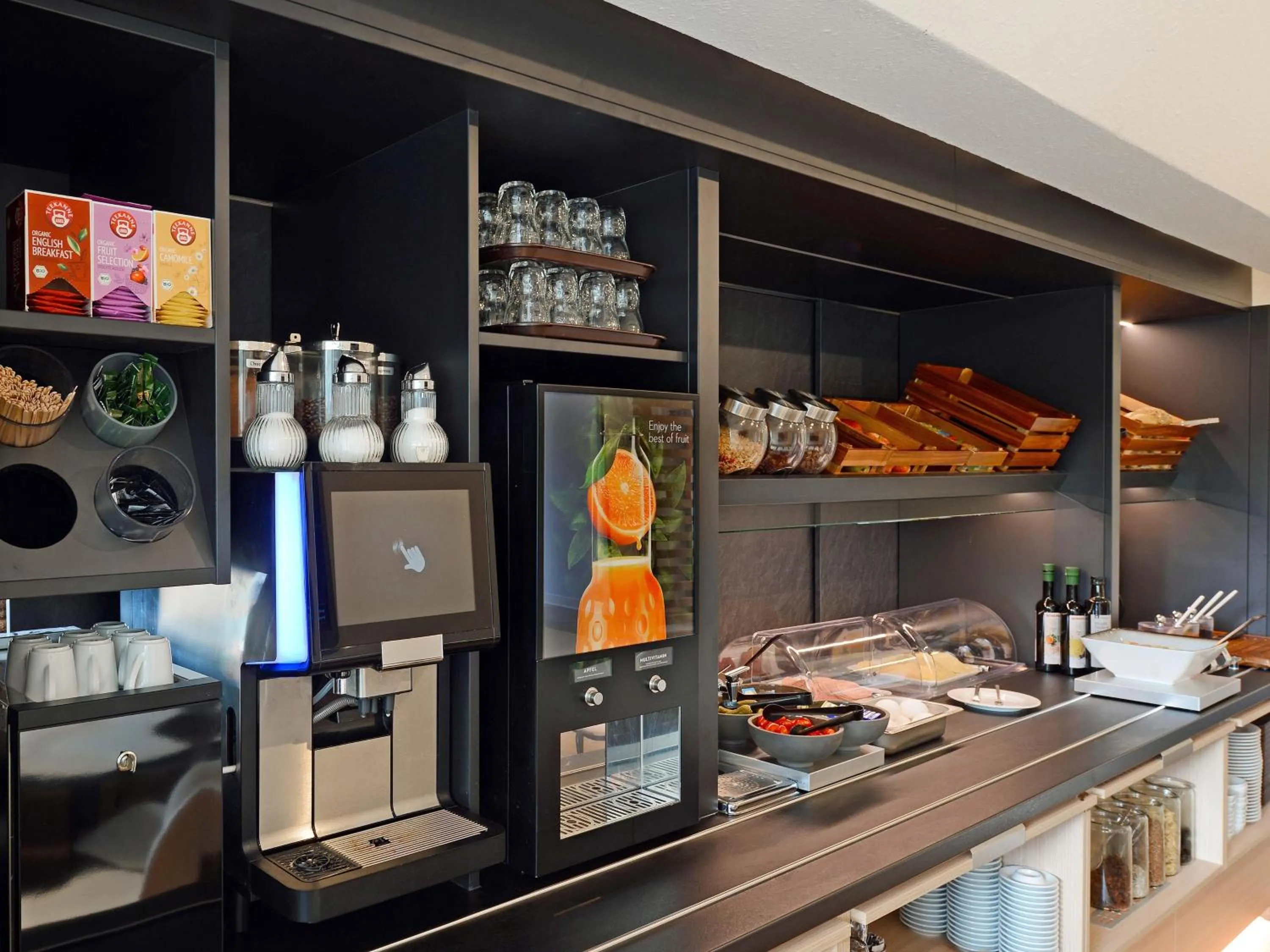 Restaurant/places to eat in B&B HOTEL Willich