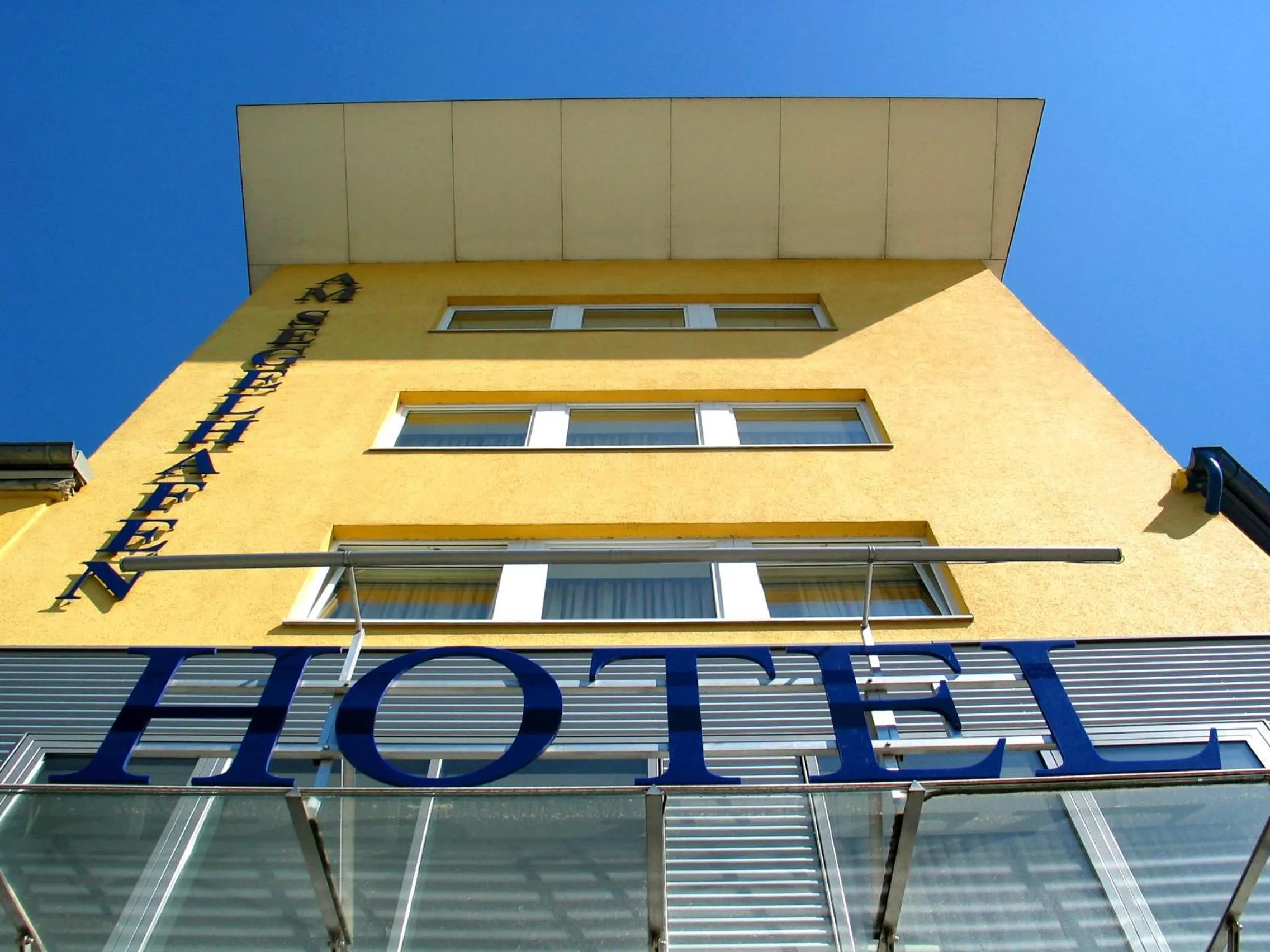 Facade/entrance in Hotel Am Segelhafen