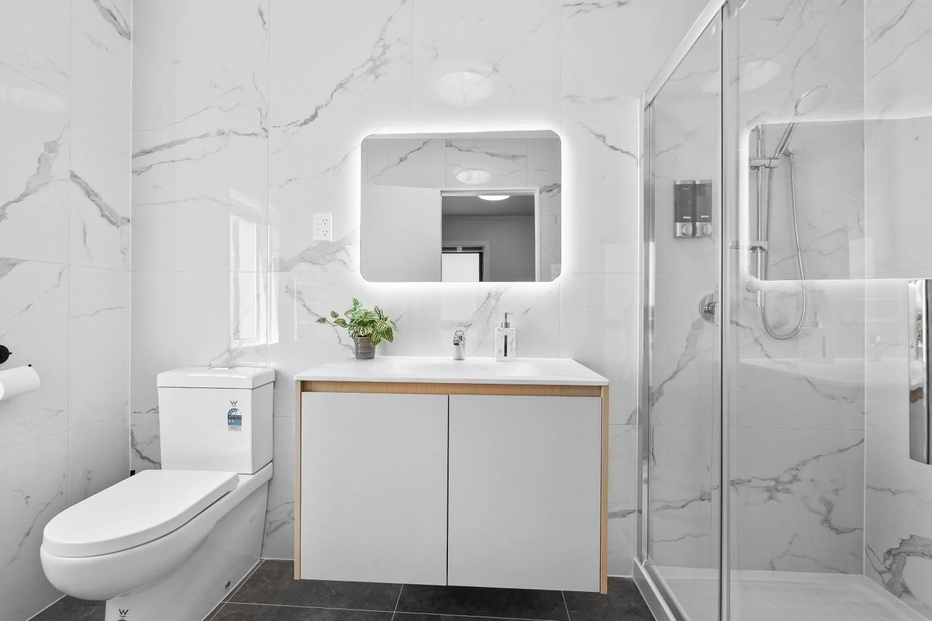 Bathroom in Summer Inn Motel - Newly Renovated