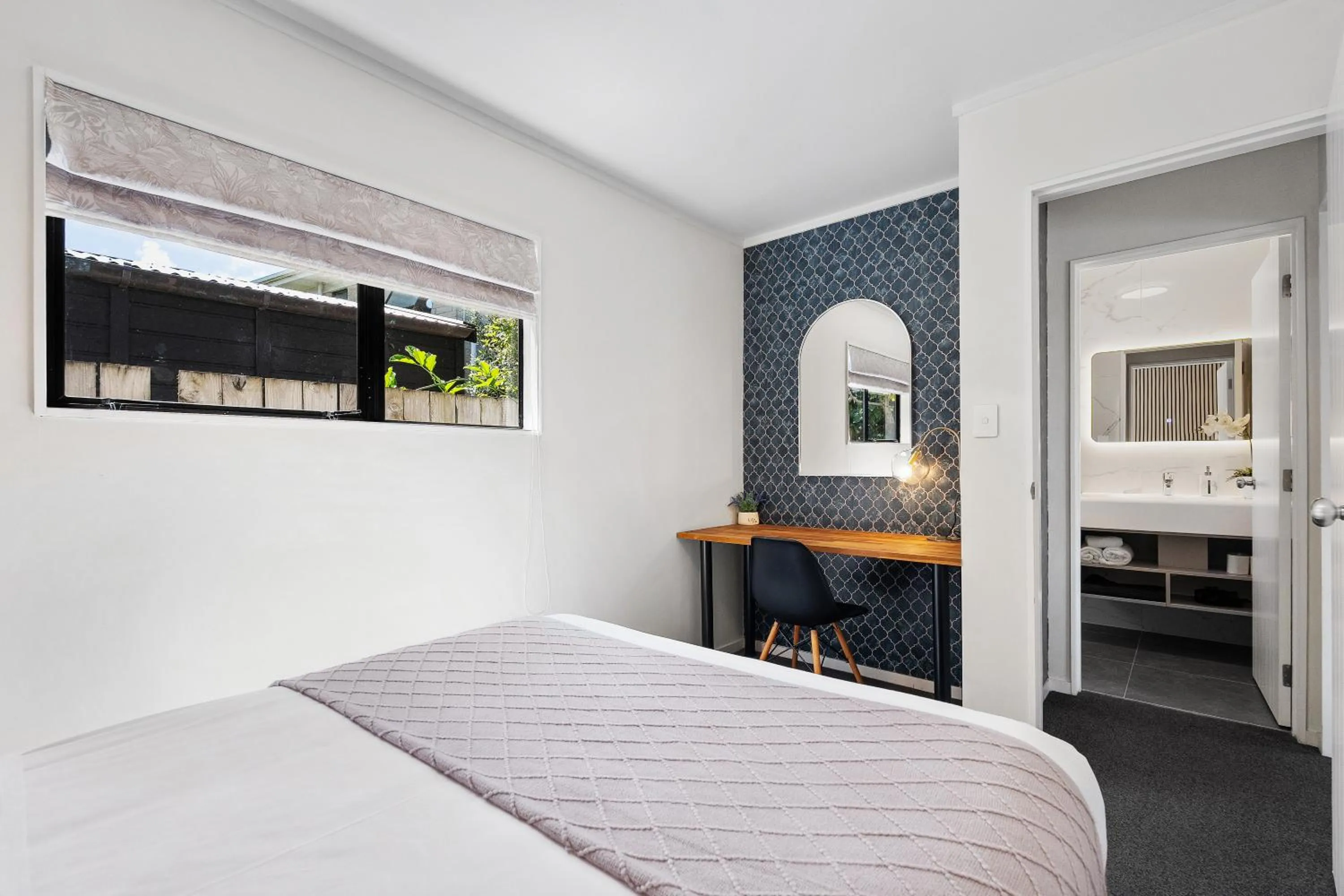 Bedroom, Bed in Summer Inn Motel - Newly Renovated