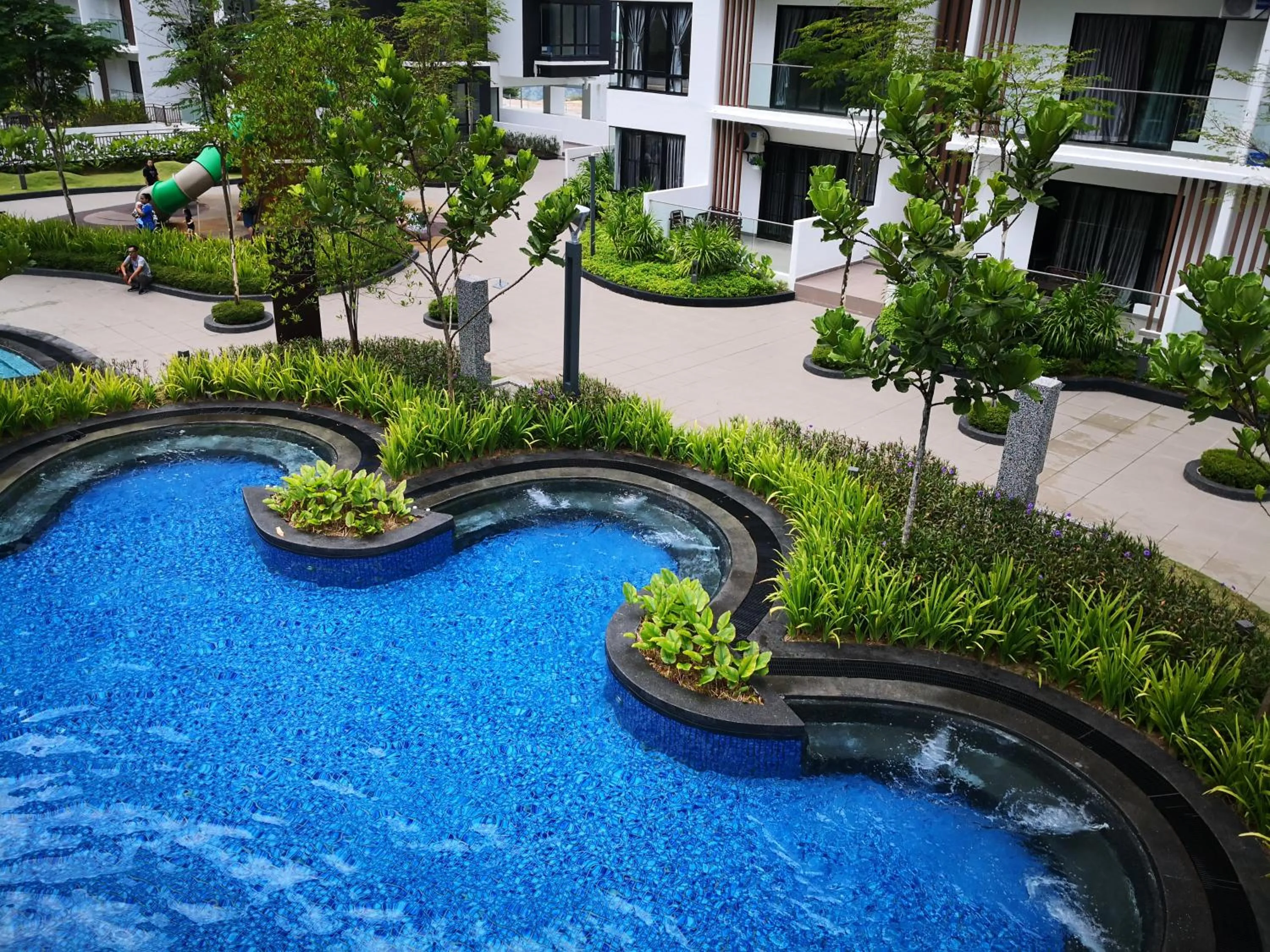 Pool view in Master Suite@Midhill Genting Highlands (Free Wi-Fi)