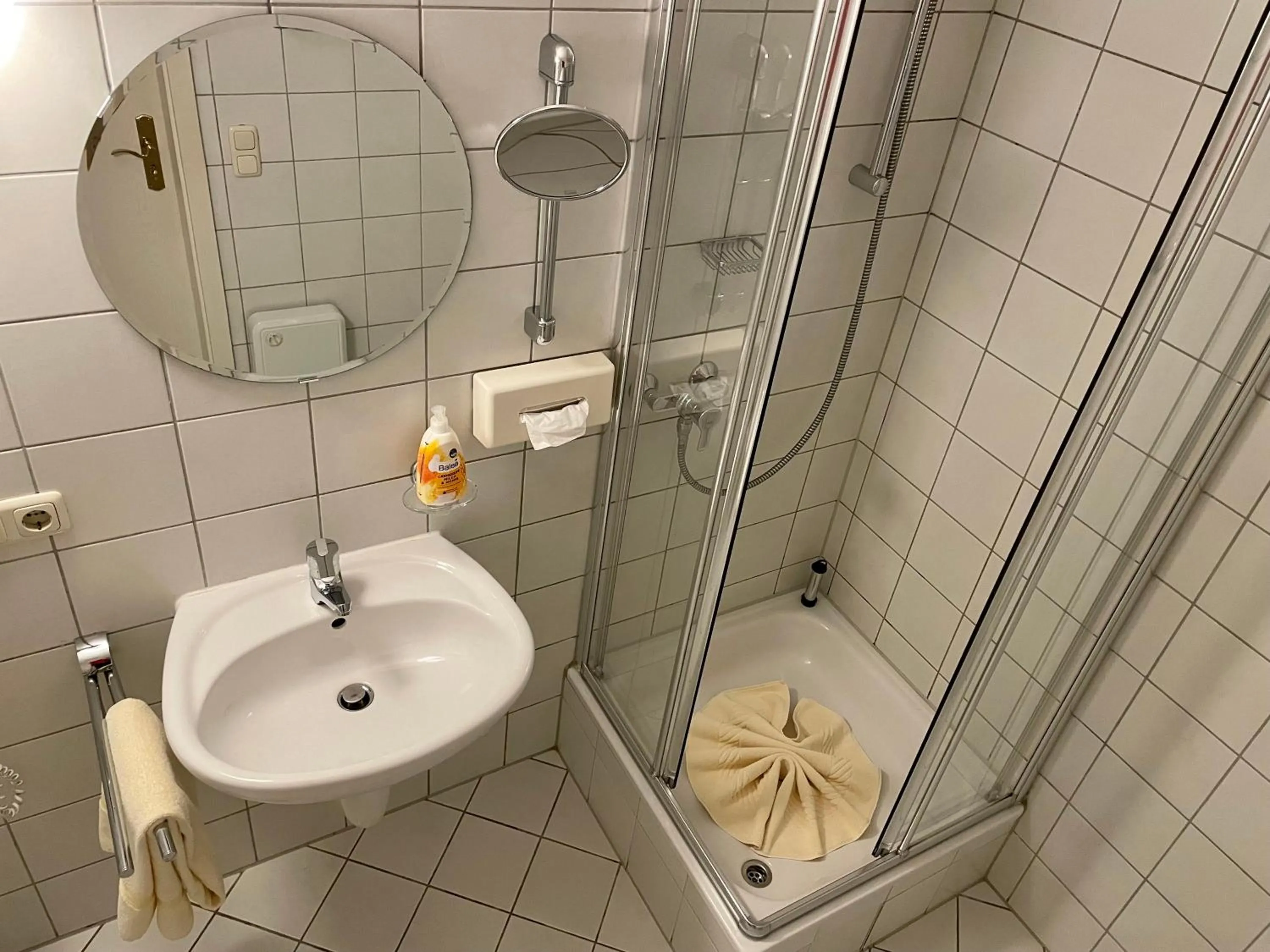 Bathroom in MUSTANG INN am Großen Garten